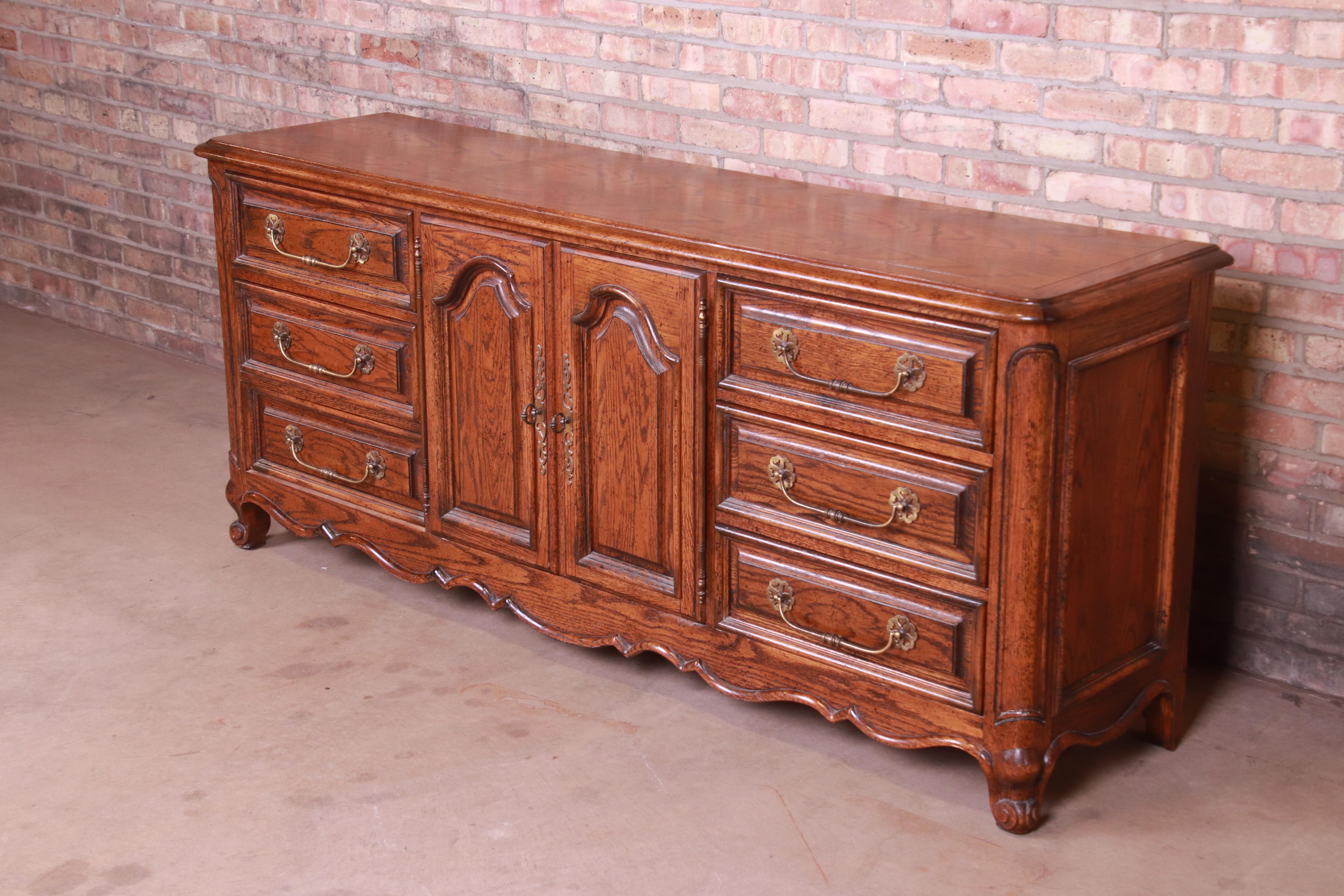 Century Furniture French Provincial Louis XV Carved Oak Dresser or Credenza In Good Condition In South Bend, IN