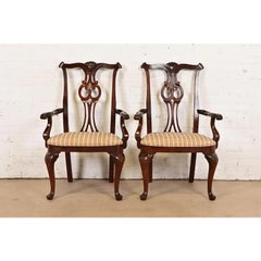 Century Furniture Sillones o Sillas de Comedor Georgianos de Caoba Tallada, Pareja