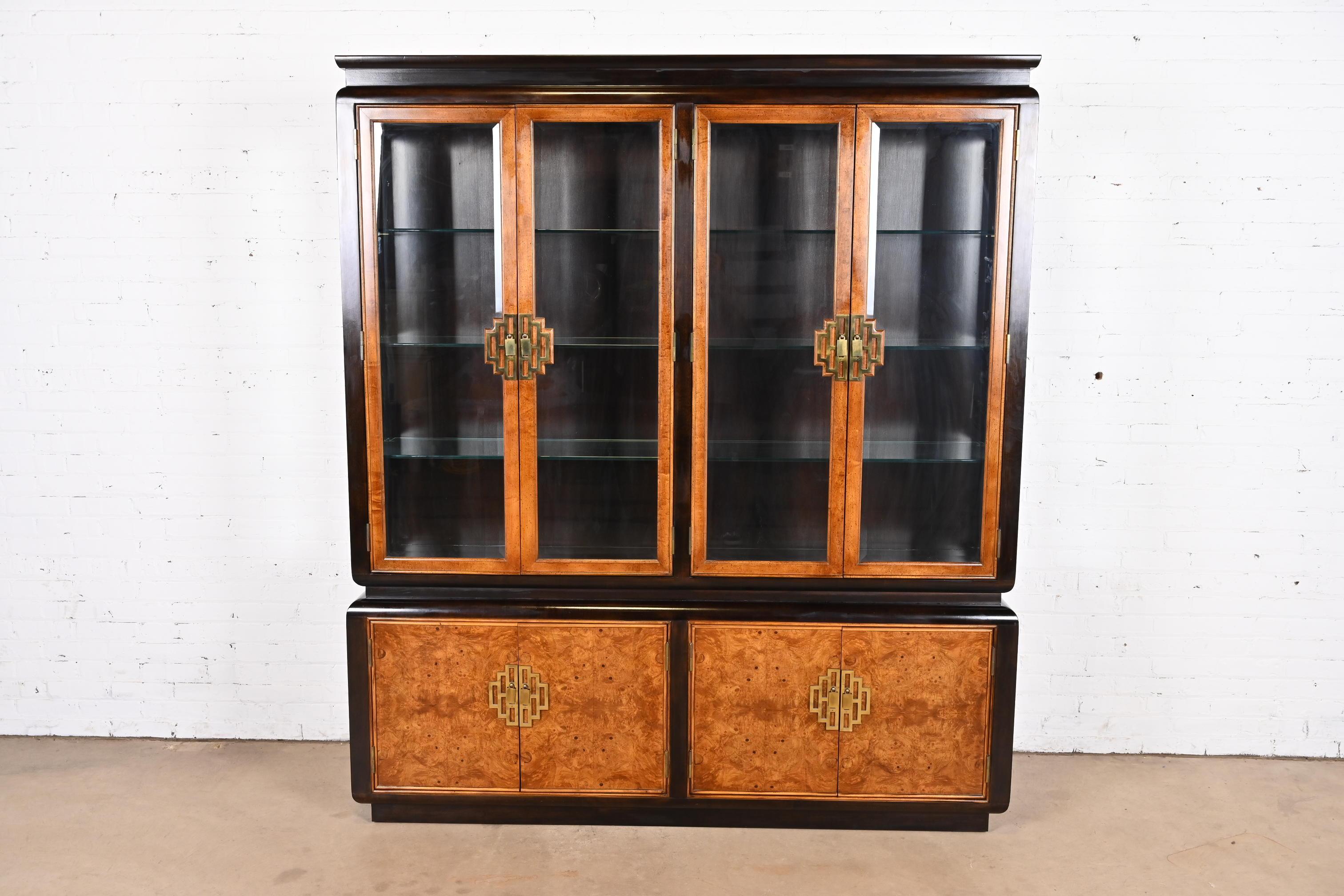 Century Furniture Hollywood Regency Chinoiserie Wurzelholz Breakfront Bücherregal aus Wurzelholz (amerikanisch) im Angebot
