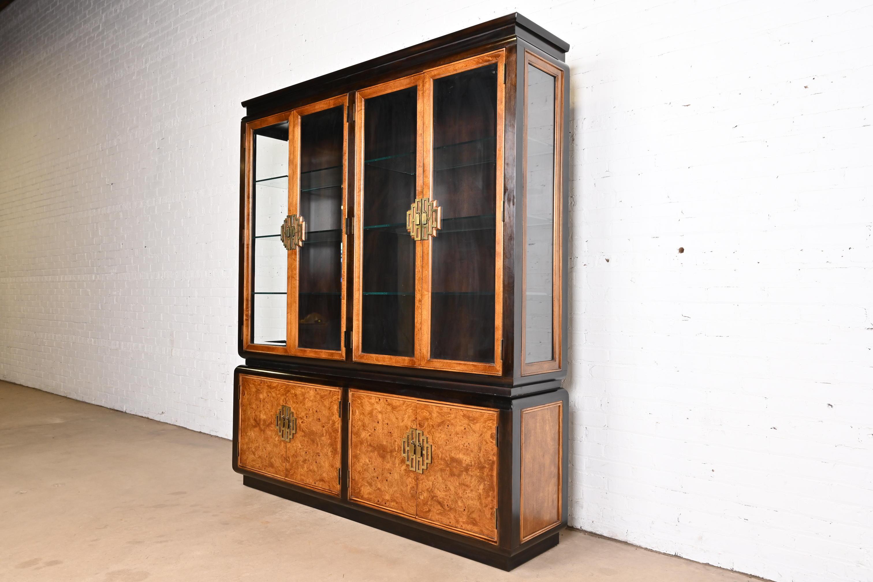 Century Furniture Hollywood Regency Chinoiserie Wurzelholz Breakfront Bücherregal aus Wurzelholz im Zustand „Gut“ im Angebot in South Bend, IN