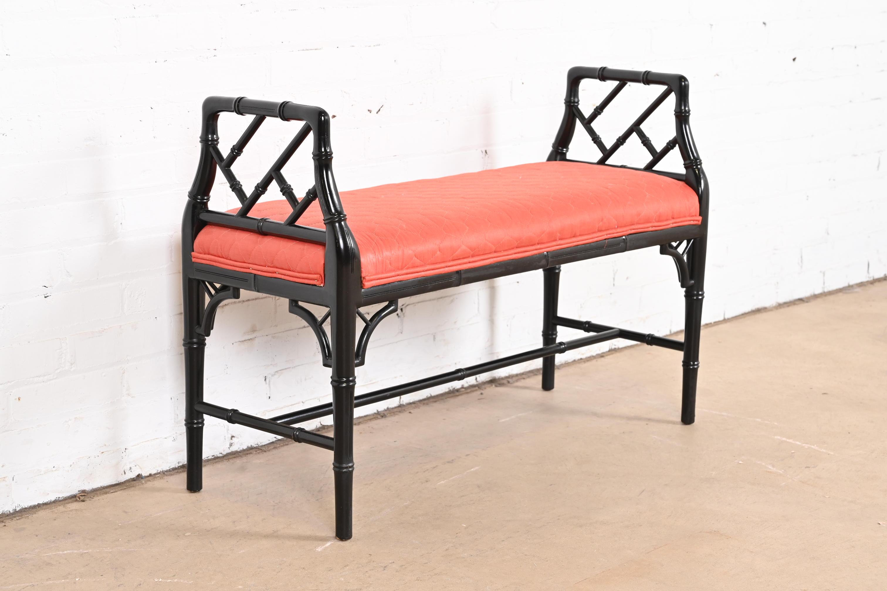 A gorgeous mid-century modern Hollywood Regency faux bamboo bench

By Century Furniture

USA, Circa 1970s

Black lacquered carved walnut in bamboo form, with upholstered seat.

Measures: 36