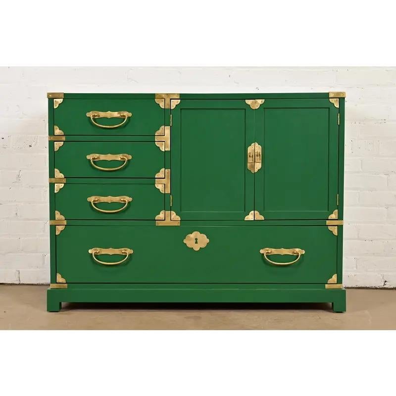 Mid-Century moderno Century Furniture Hollywood Regency Cassettiera laccata, appena rifinita in vendita