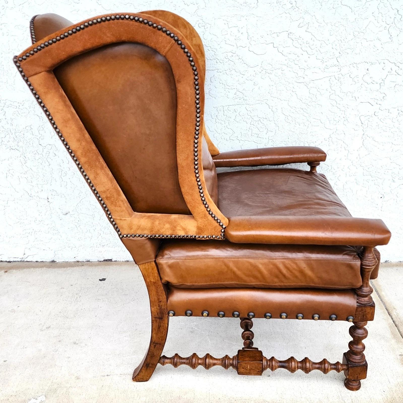 Mid-Century Modern Century Furniture Fauteuil club en cuir à dossier large en vente