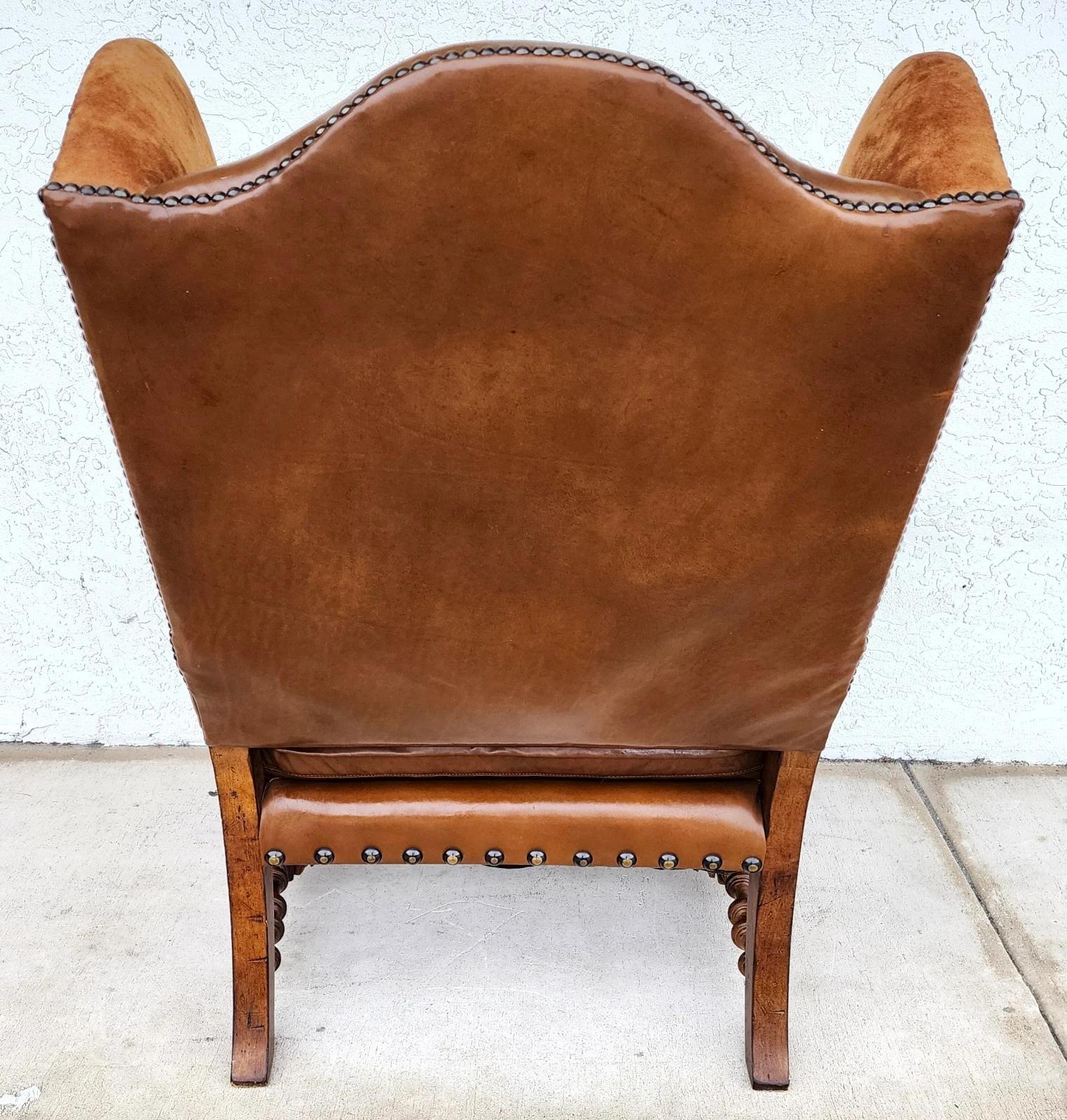 Fin du 20e siècle Century Furniture Fauteuil club en cuir à dossier large en vente