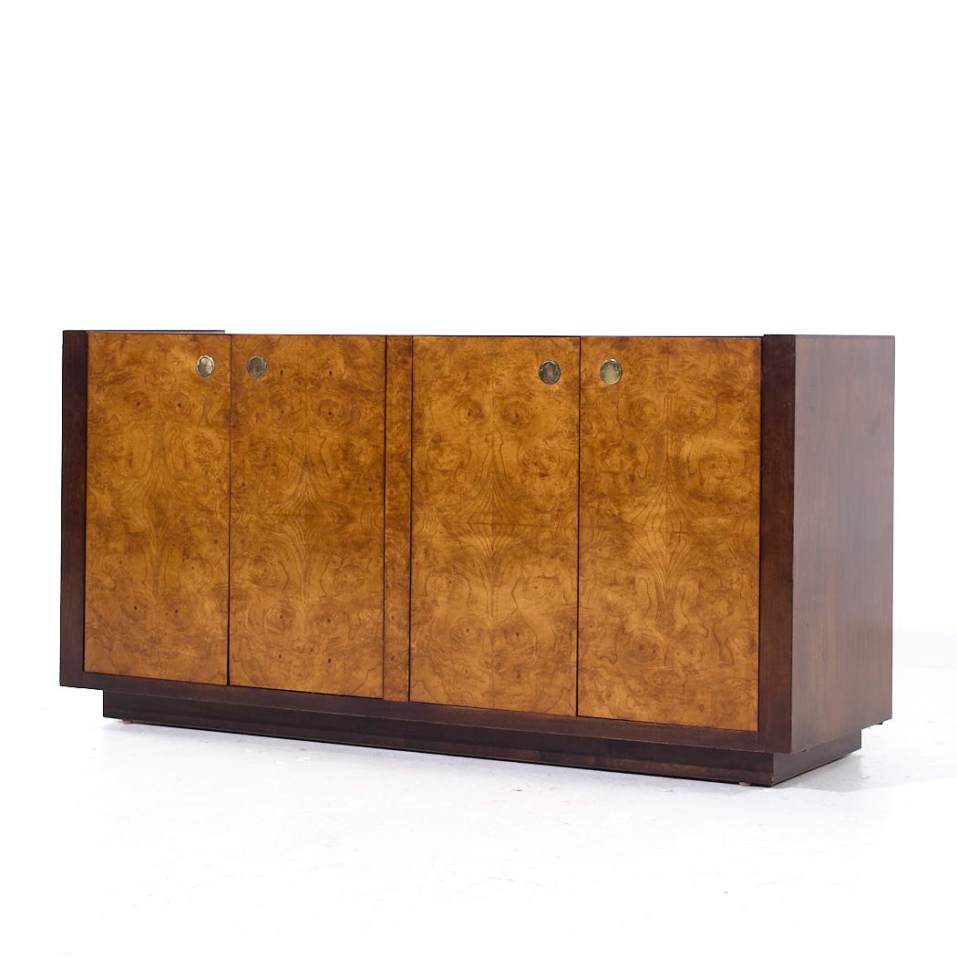 Century Furniture Mid Century Wurzelholz und Messing Credenza (Moderne der Mitte des Jahrhunderts) im Angebot