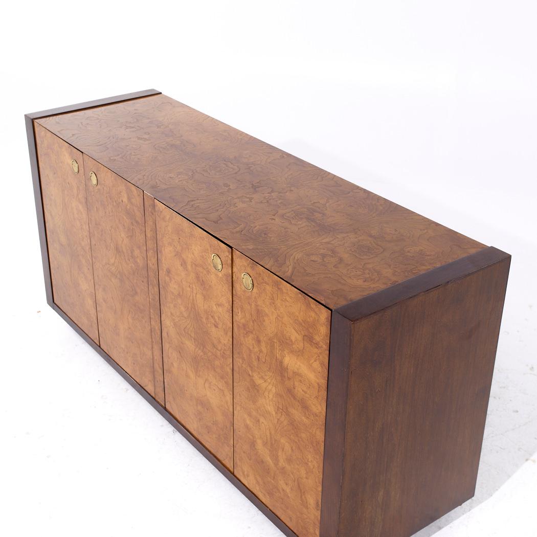 Century Furniture Mid Century Wurzelholz und Messing Credenza (Ende des 20. Jahrhunderts) im Angebot