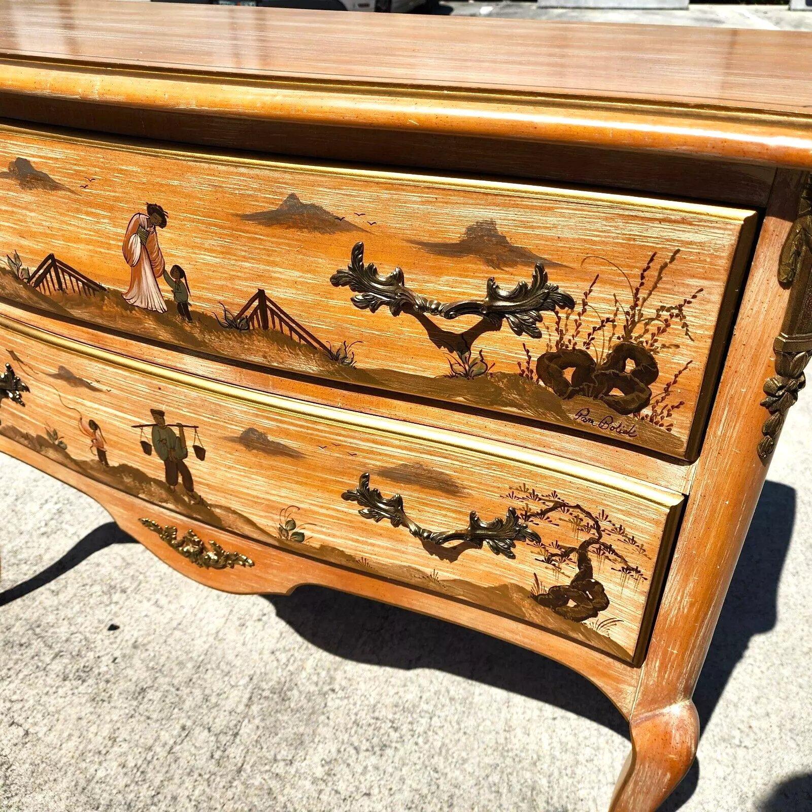 Legno MOBILI DEL SECOLO Pam Bolick Comò asiatico dipinto a mano e firmato in vendita