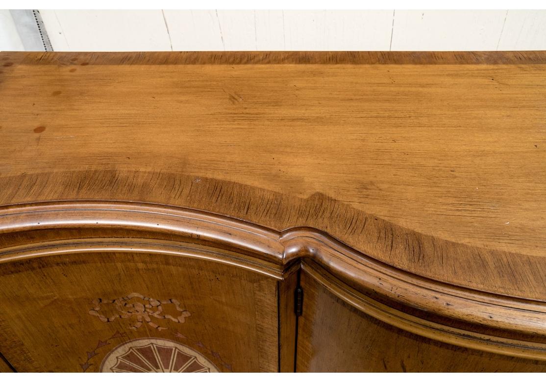 Legno Century Furniture Paris Gardens Credenza in vendita