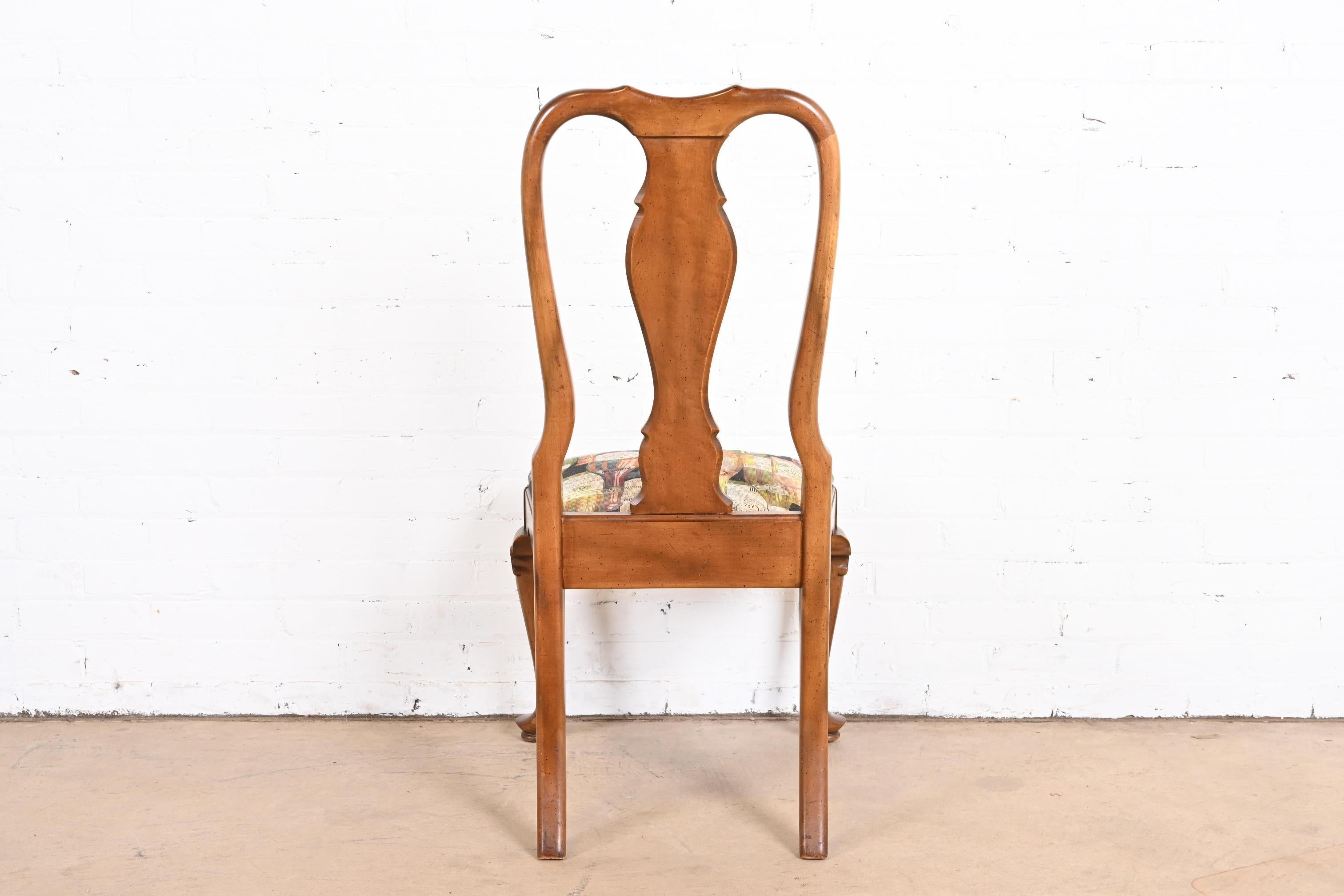 Chaise d'appoint en acajou sculpté Queen Anne de Century Furniture en vente 6