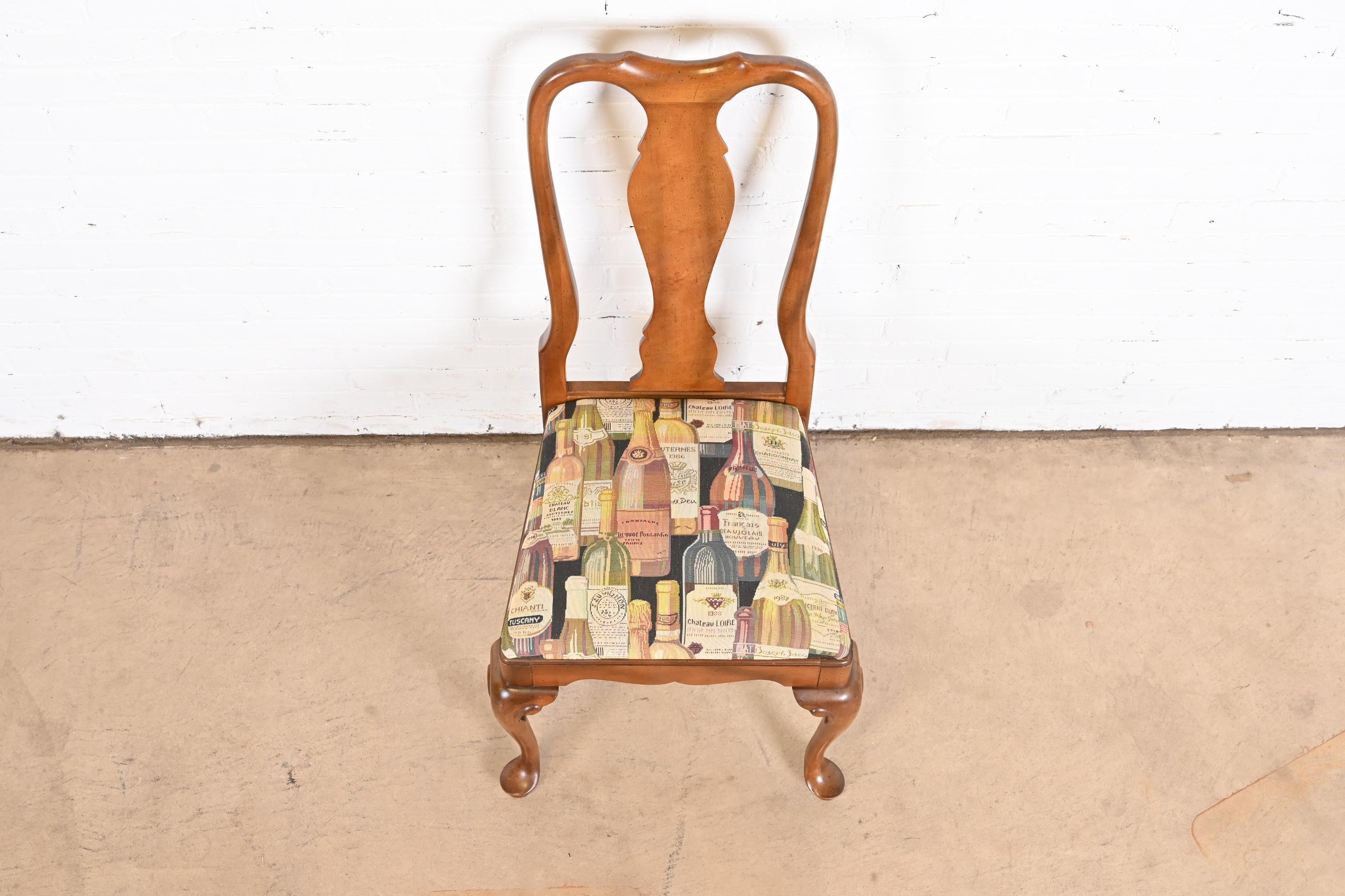 Chaise d'appoint en acajou sculpté Queen Anne de Century Furniture en vente 1