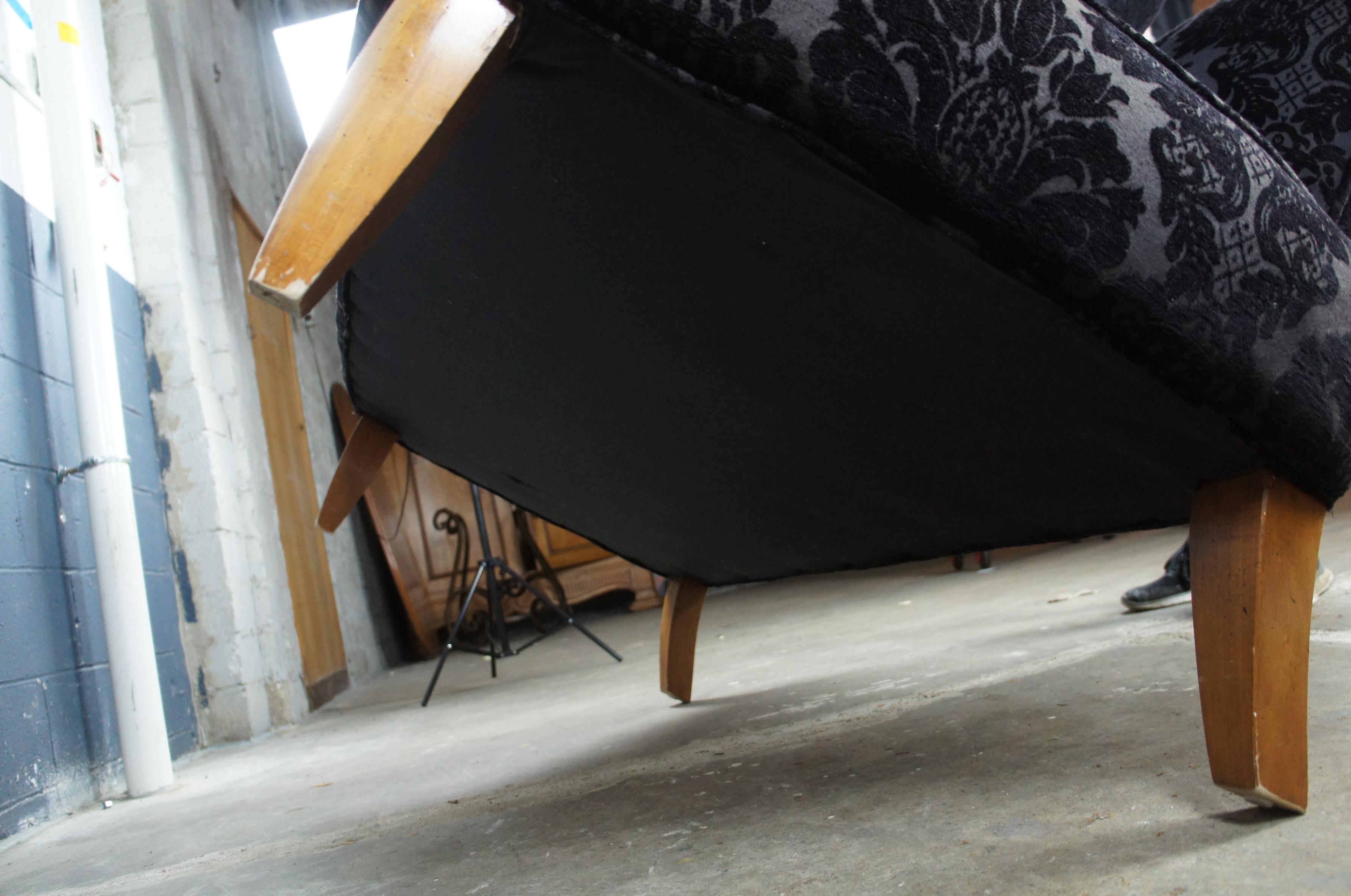 Century Furniture Signature Settee Französisch inspirierte schwarze geschwungene Loveseat Elkins im Angebot 4