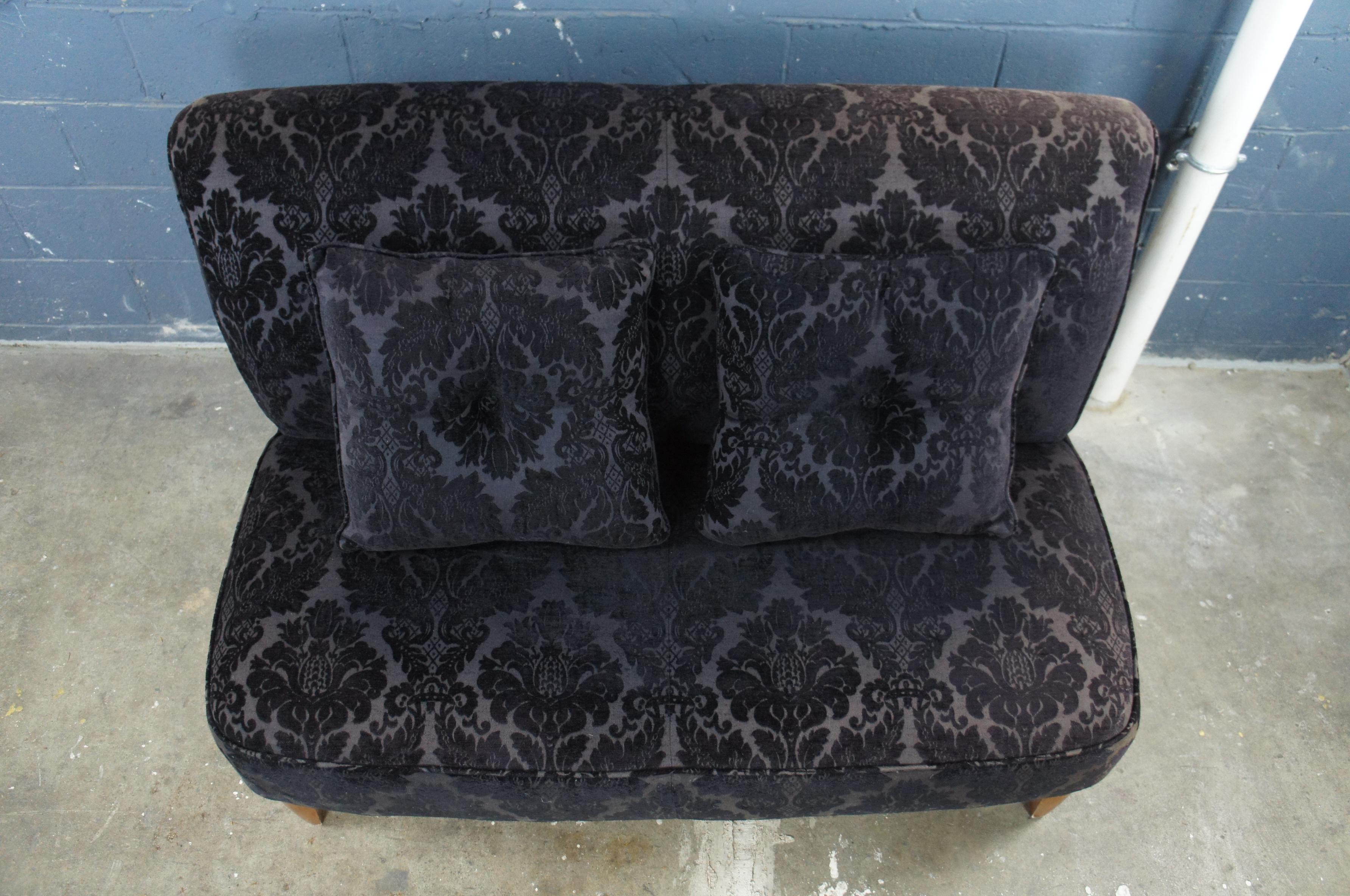Century Furniture Signature Settee Französisch inspirierte schwarze geschwungene Loveseat Elkins im Zustand „Gut“ im Angebot in Dayton, OH