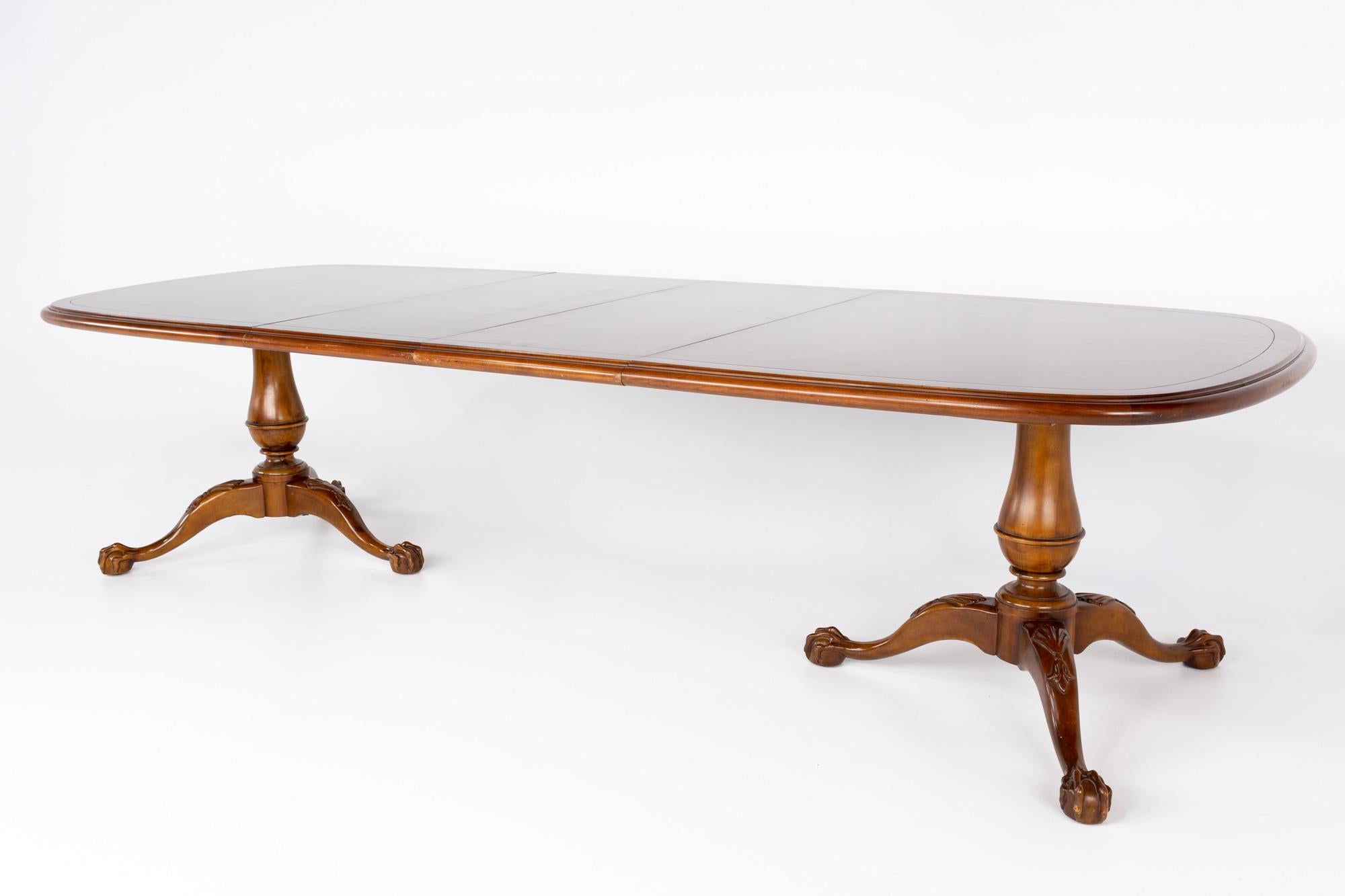 Century Furniture Traditional Clawfoot Dining Table with 2 Leaves 7