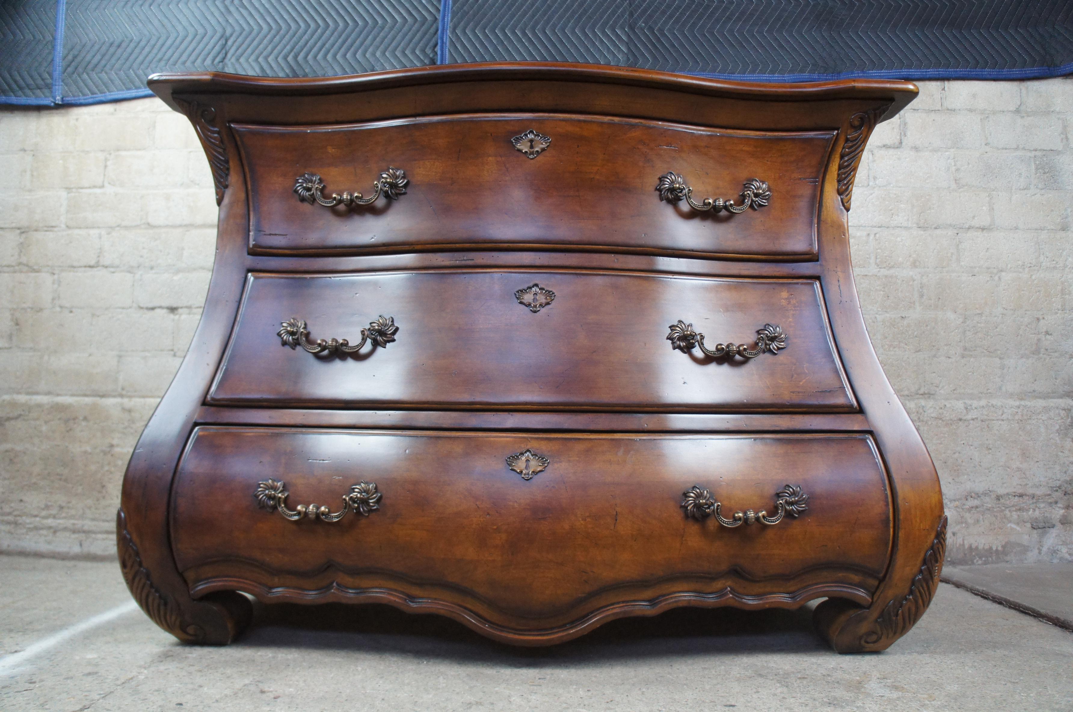 Century Furniture Walnut Bombe Drawer Chest 749-701 Serpentine Commode Dresser In Good Condition In Dayton, OH