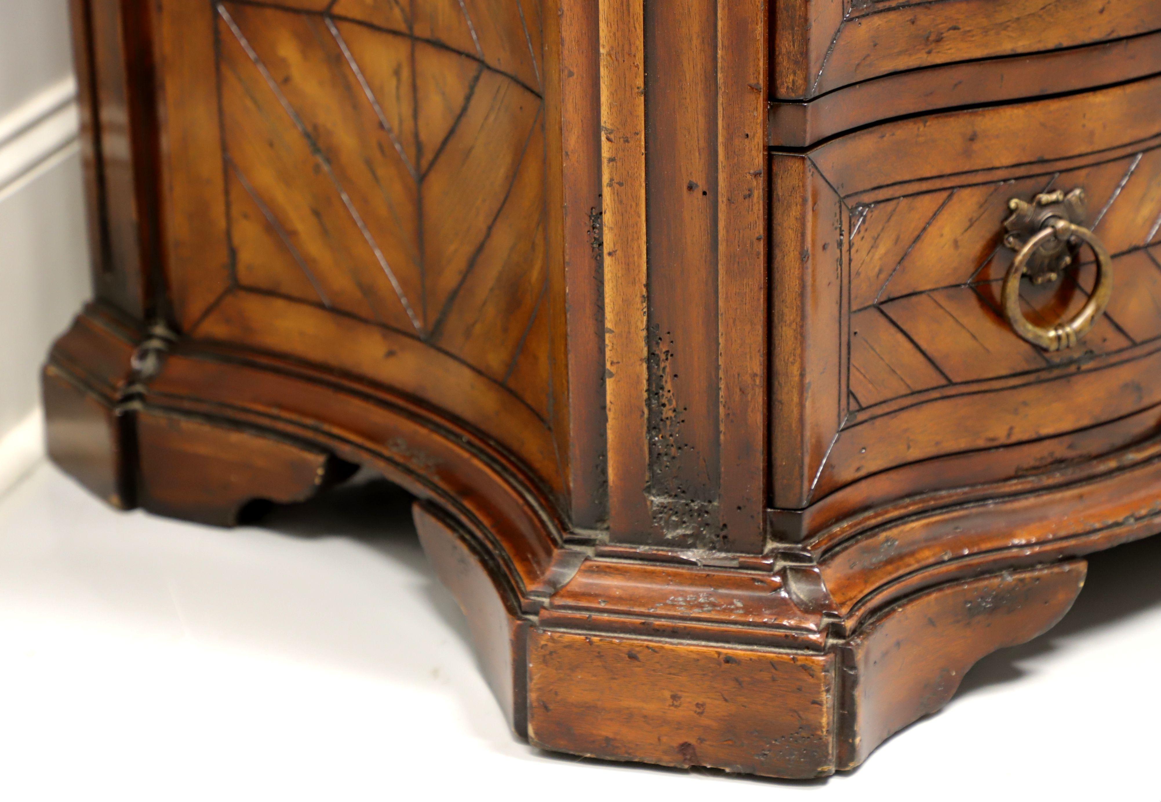Laiton Commode en parqueterie rustique Monarch du XXe siècle