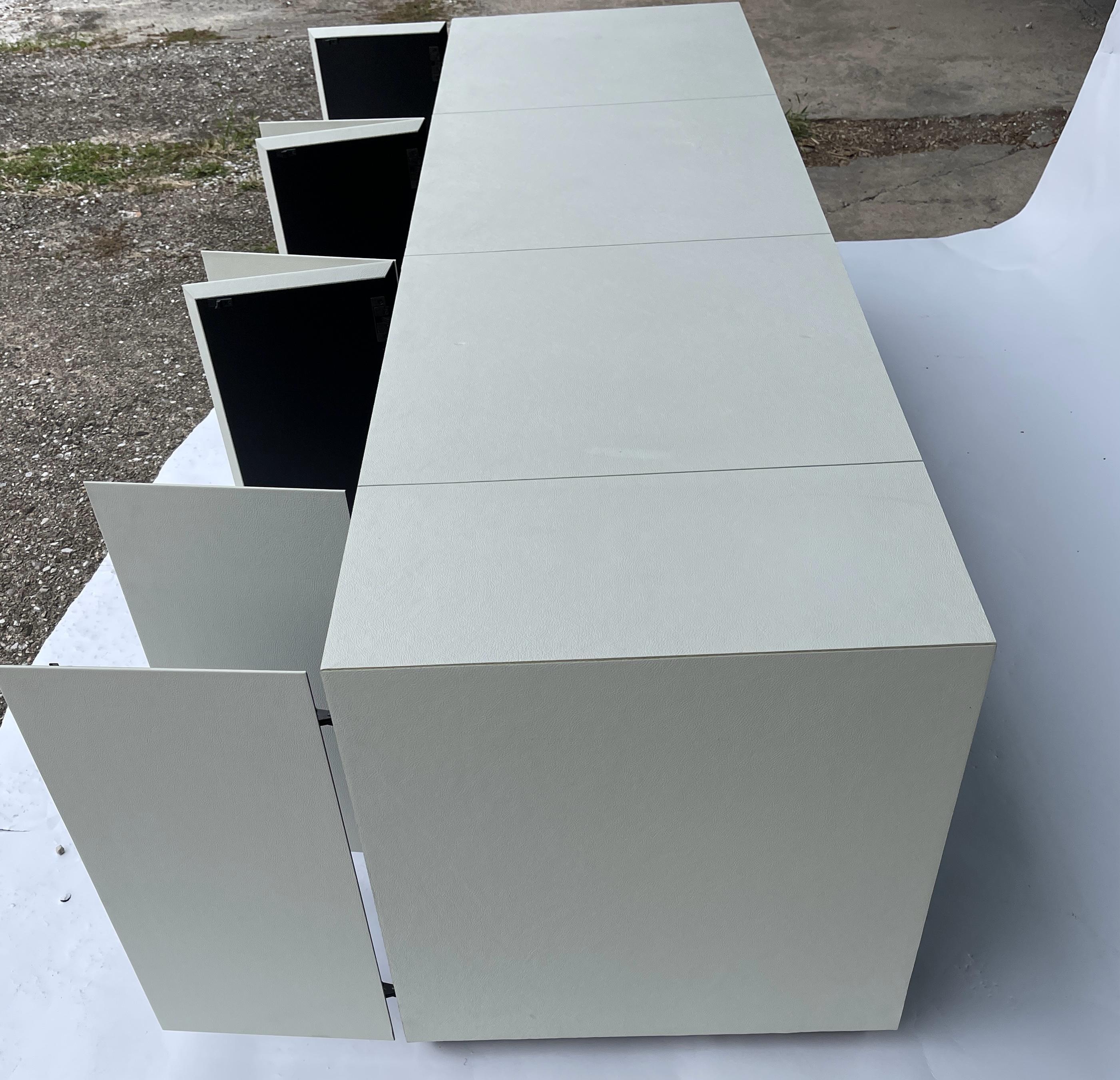 Contemporain CEO 