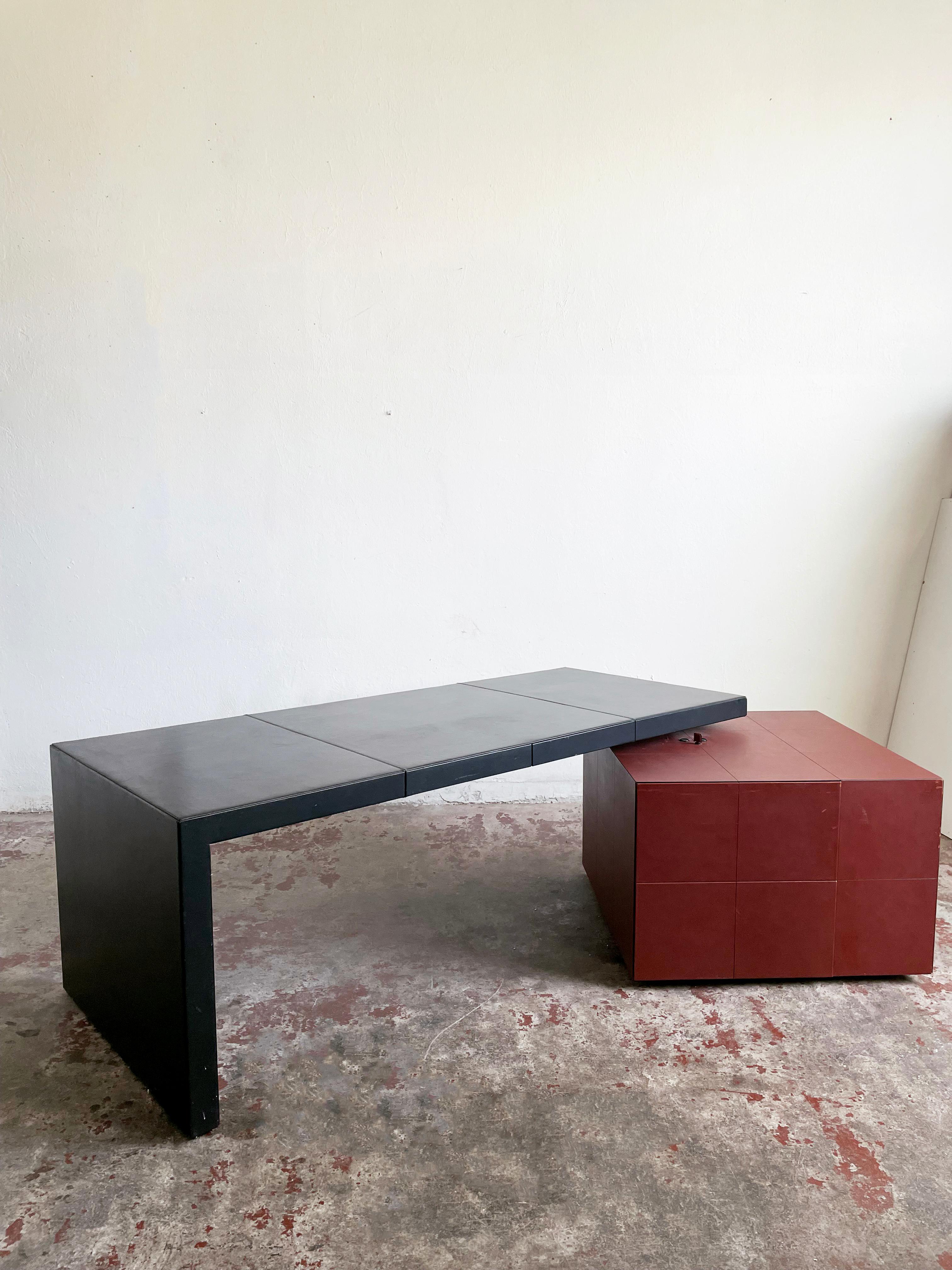 C.E.O. Cube Leather Desk Designed by Lella & Massimo Vignelli for Poltrona Frau For Sale 10