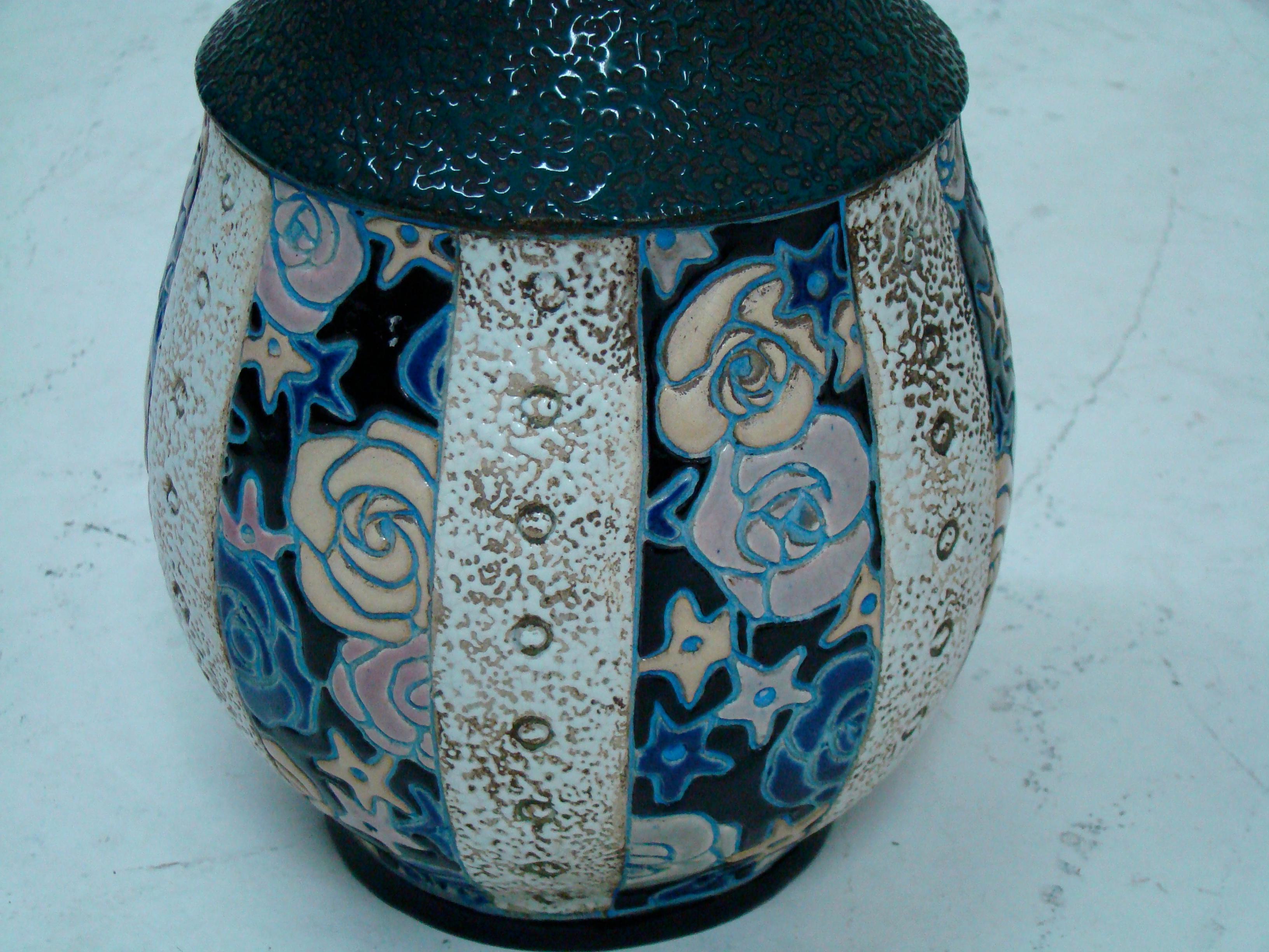 Keramik, Amphora Tschechoslowakei (Frühes 20. Jahrhundert) im Angebot