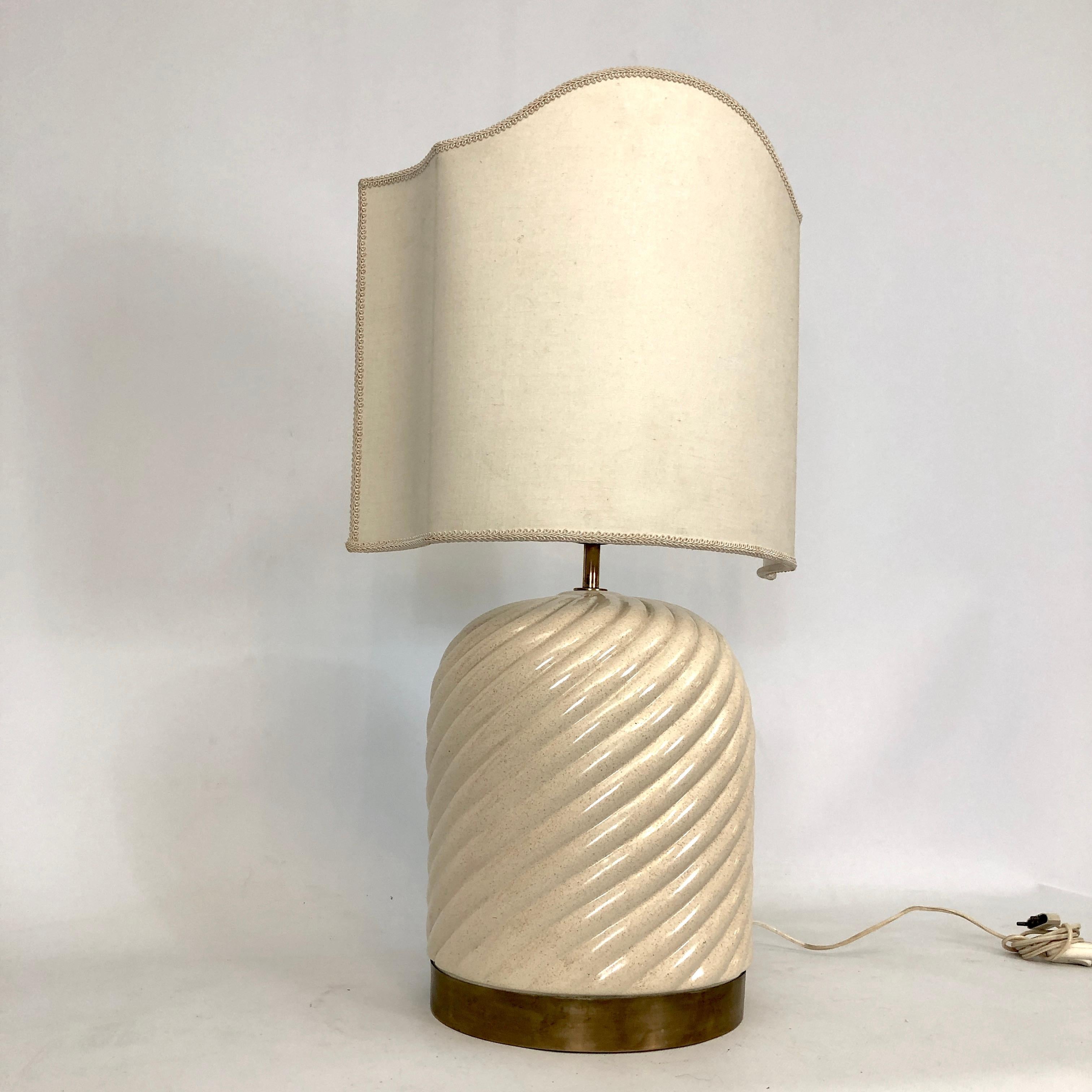 Tischlampe aus Keramik und Messing von Tommaso Barbi, 1970er Jahre (Italienisch)