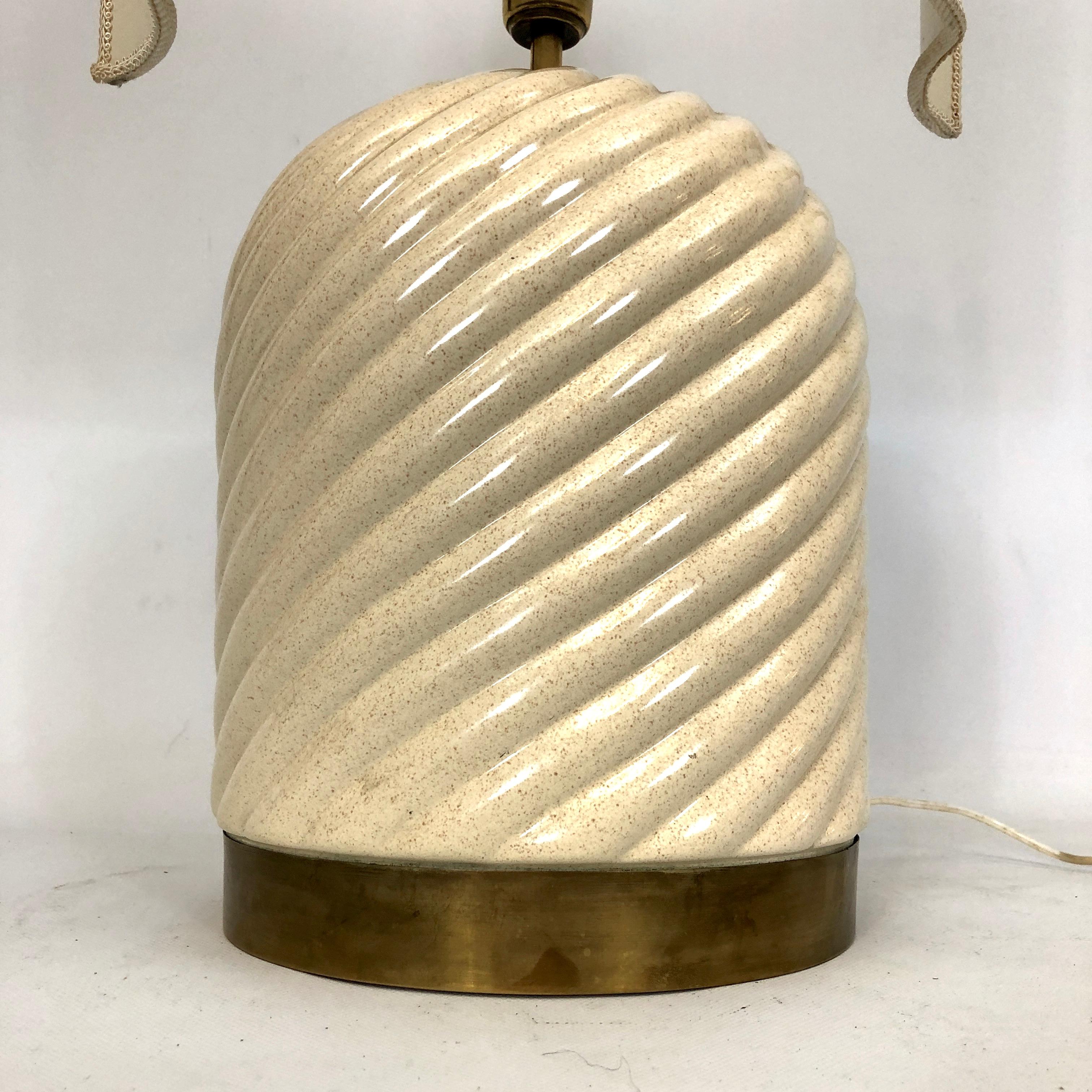 Tischlampe aus Keramik und Messing von Tommaso Barbi, 1970er Jahre (20. Jahrhundert)
