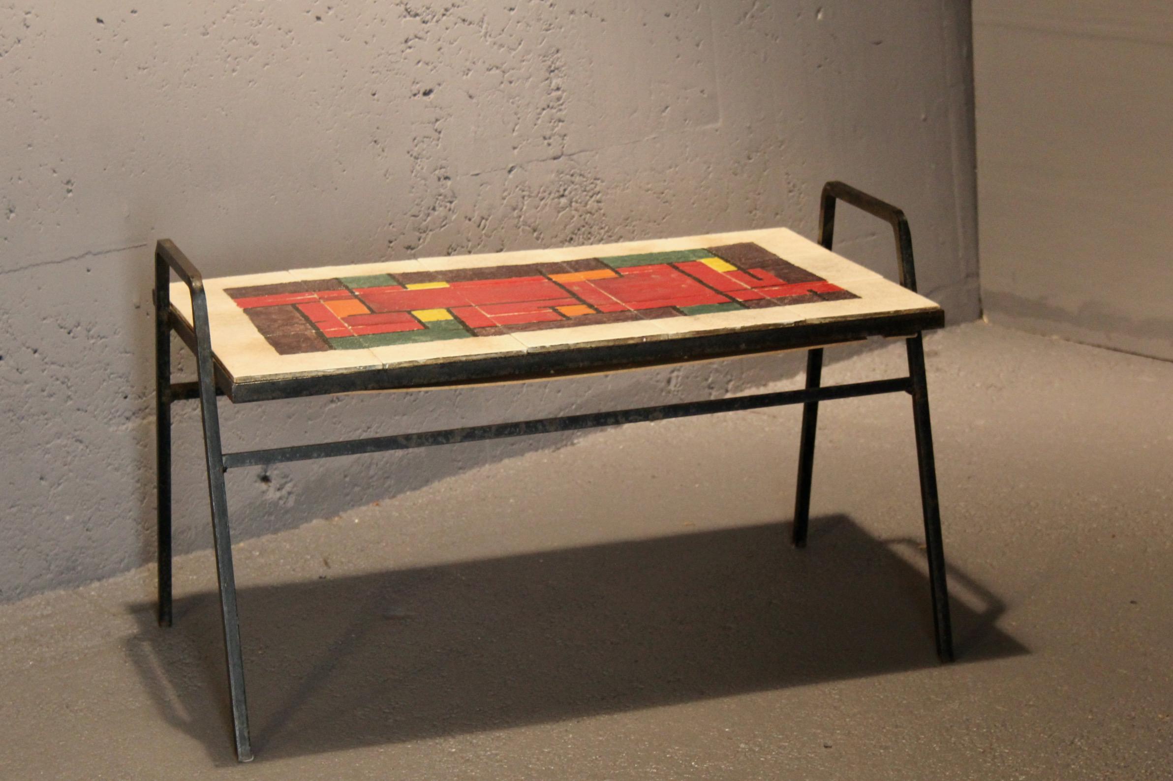 ceramic and metal side table In Good Condition For Sale In grand Lancy, CH