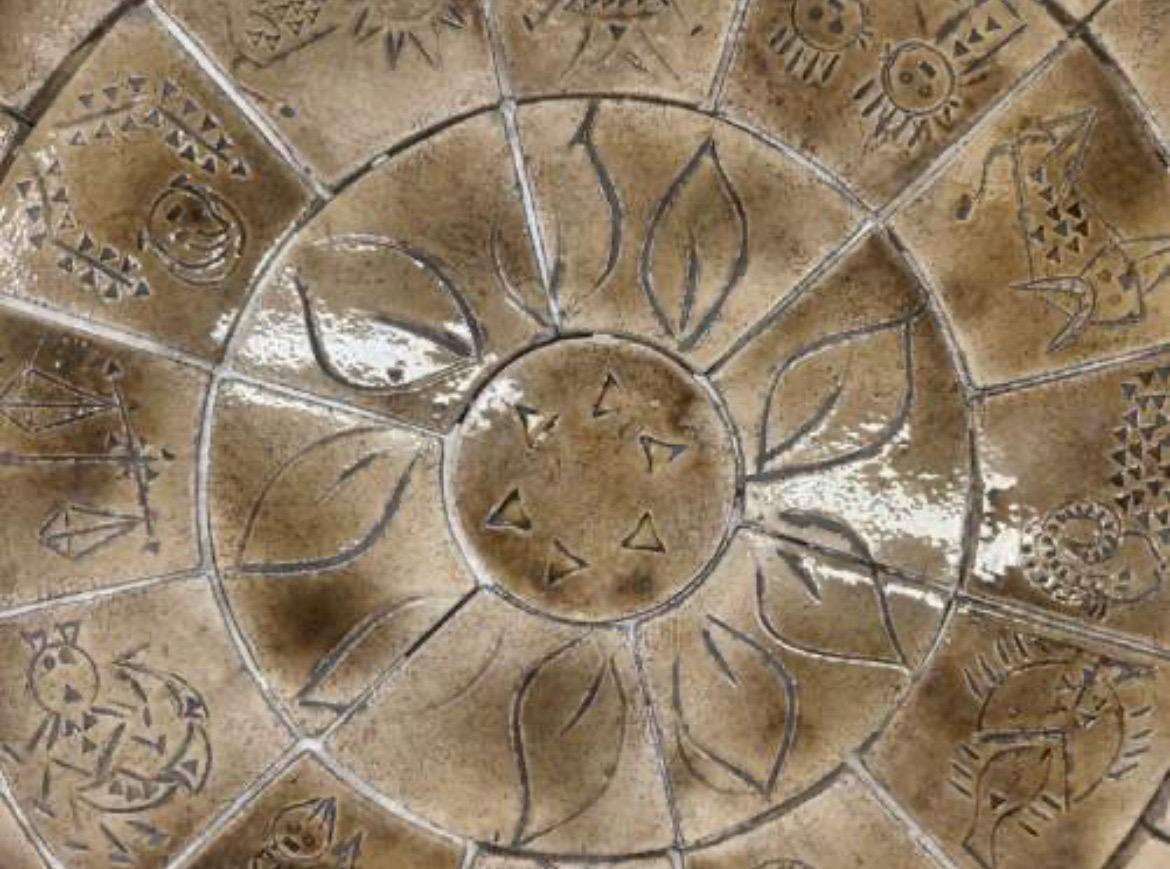 Mid-Century Modern Table basse astrologique française en céramique et acier, années 1960 en vente