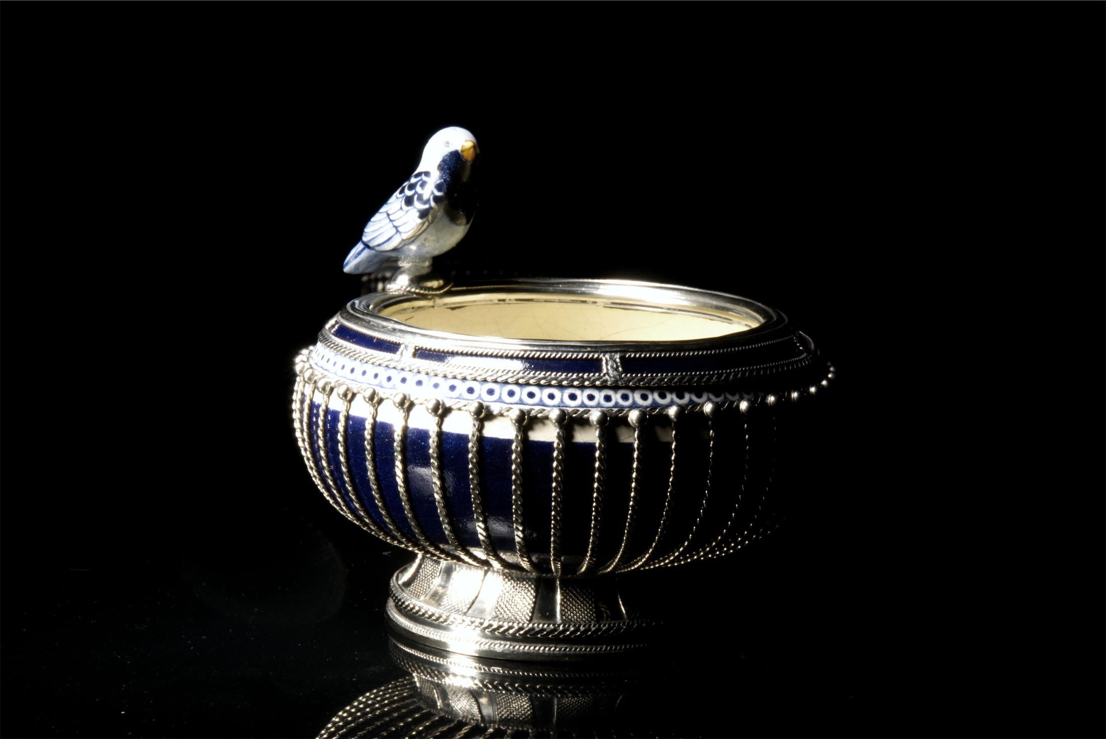 Ceramic and White Metal 'Alpaca' Bird Bowl Centerpiece 5
