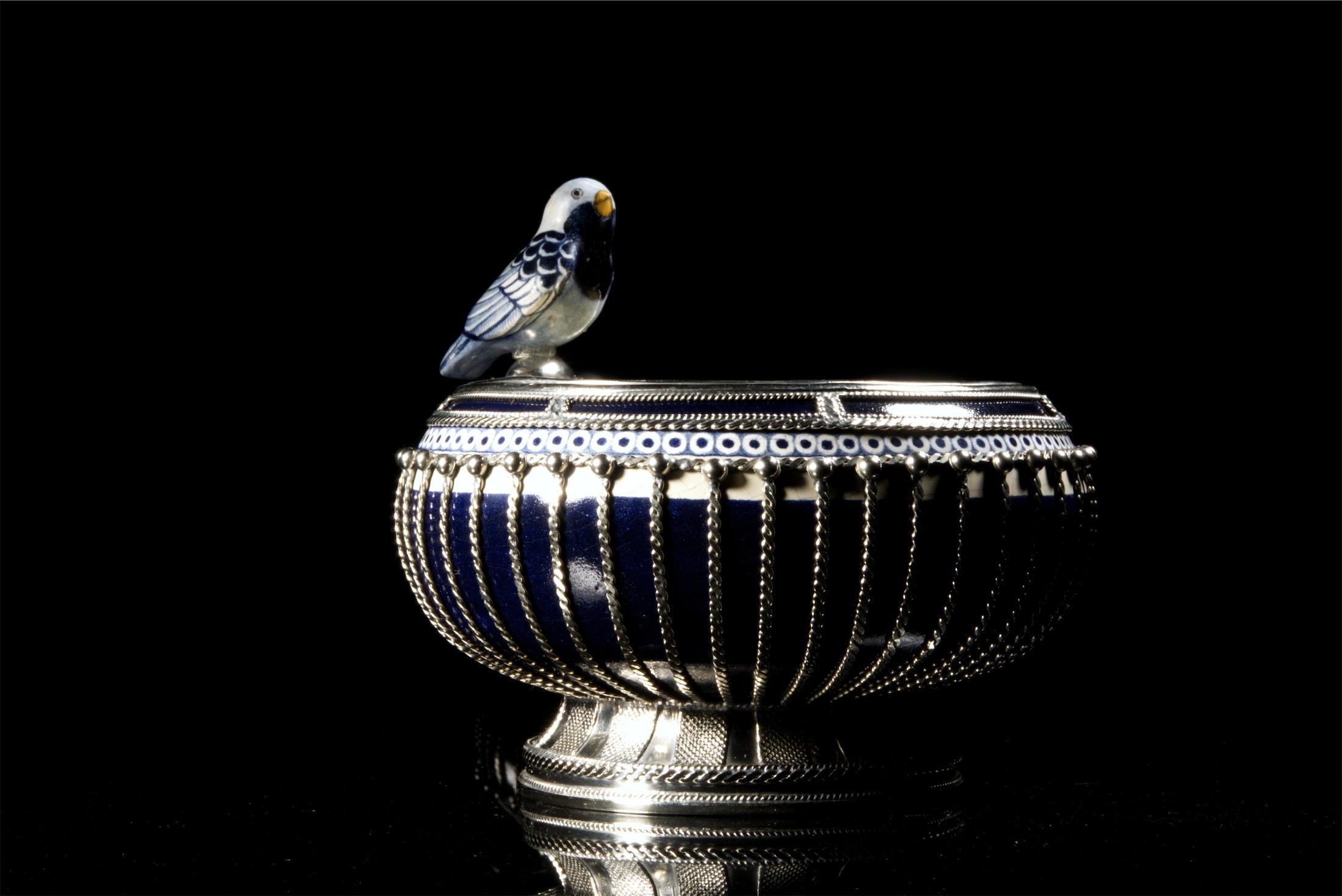 Ceramic and White Metal 'Alpaca' Bird Bowl Centerpiece 2
