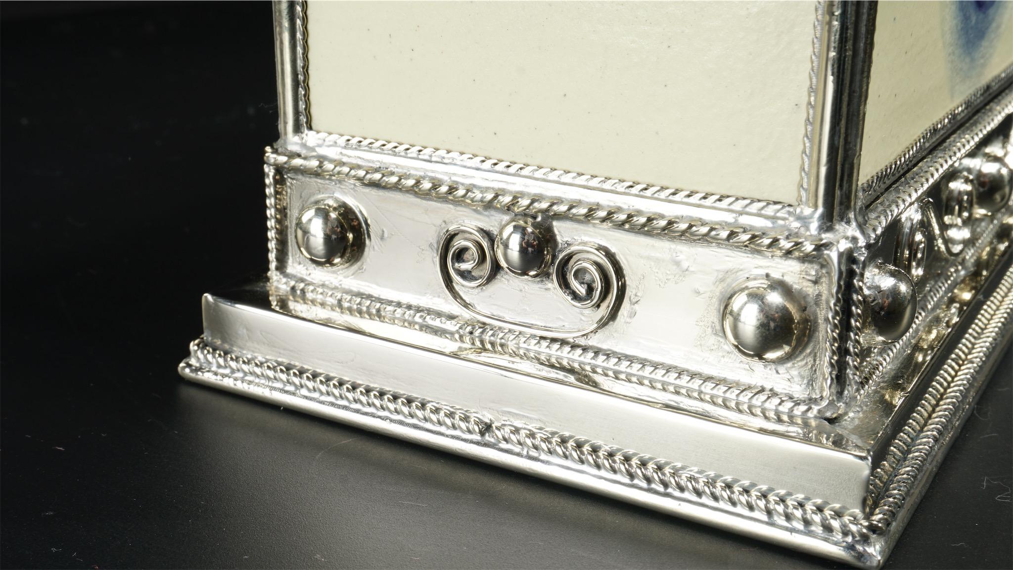 Ceramic and White Metal 'Alpaca' Chest 1