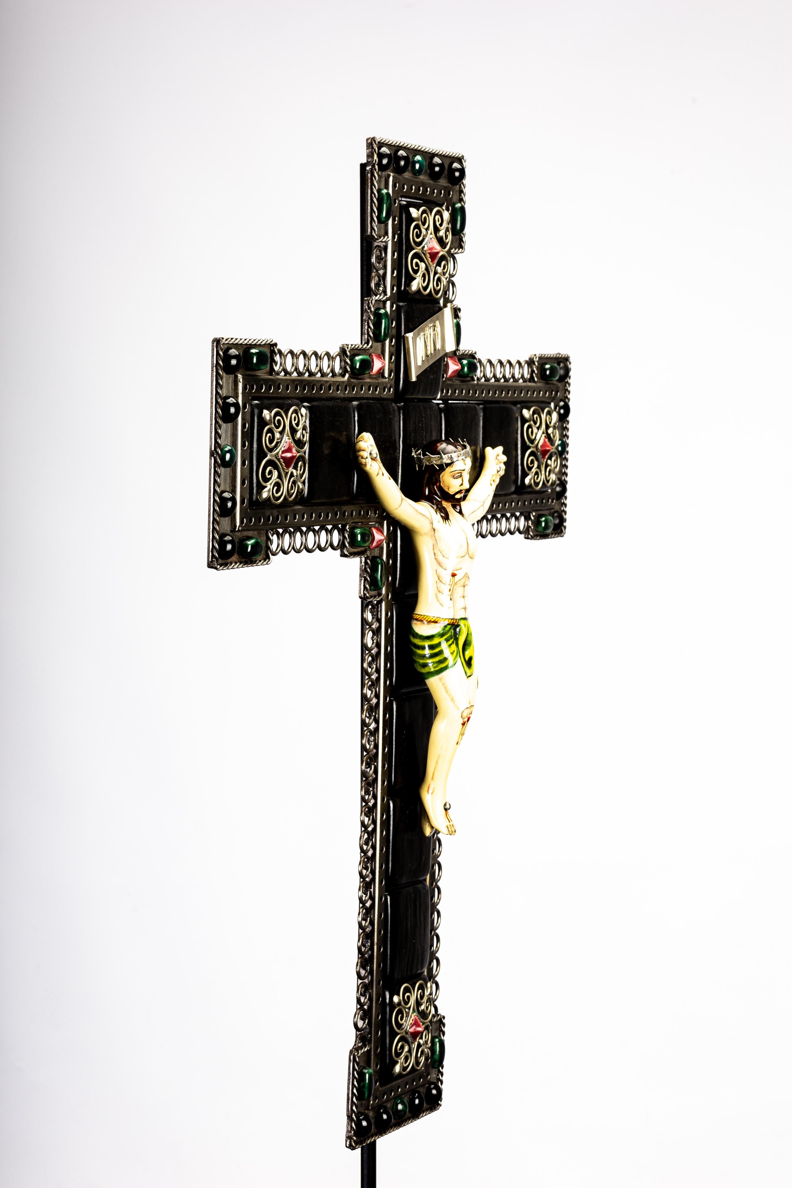 Mexican Ceramic and White Metal 'Alpaca' Crucifix with Cerámic
