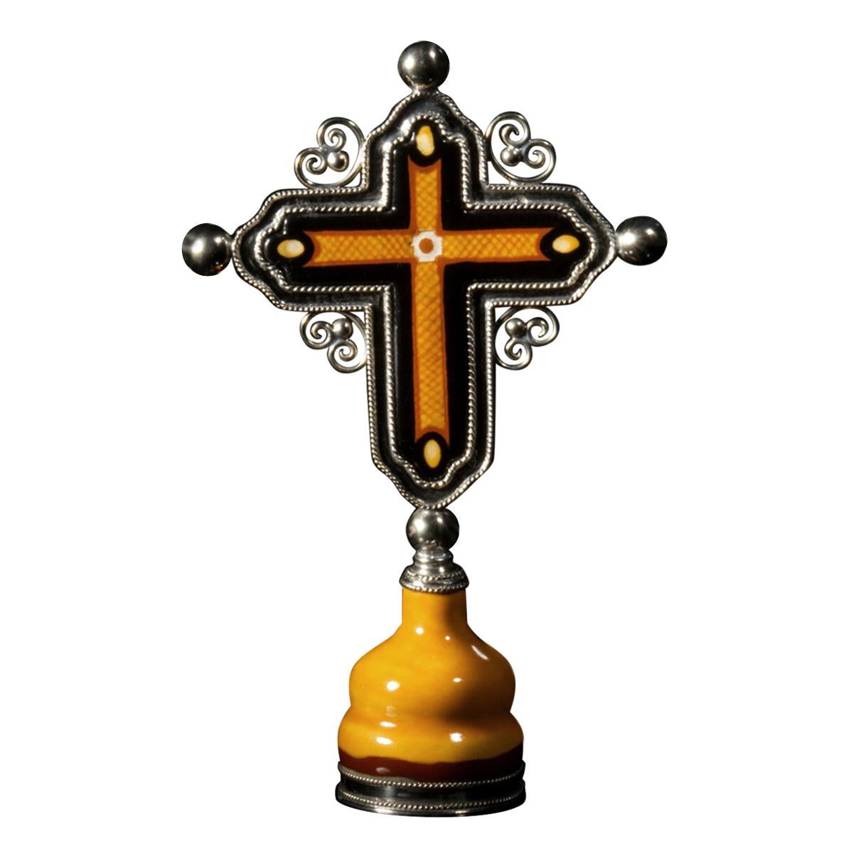 Ceramic and White Metal 'Alpaca' Crucifix with Cerámic 