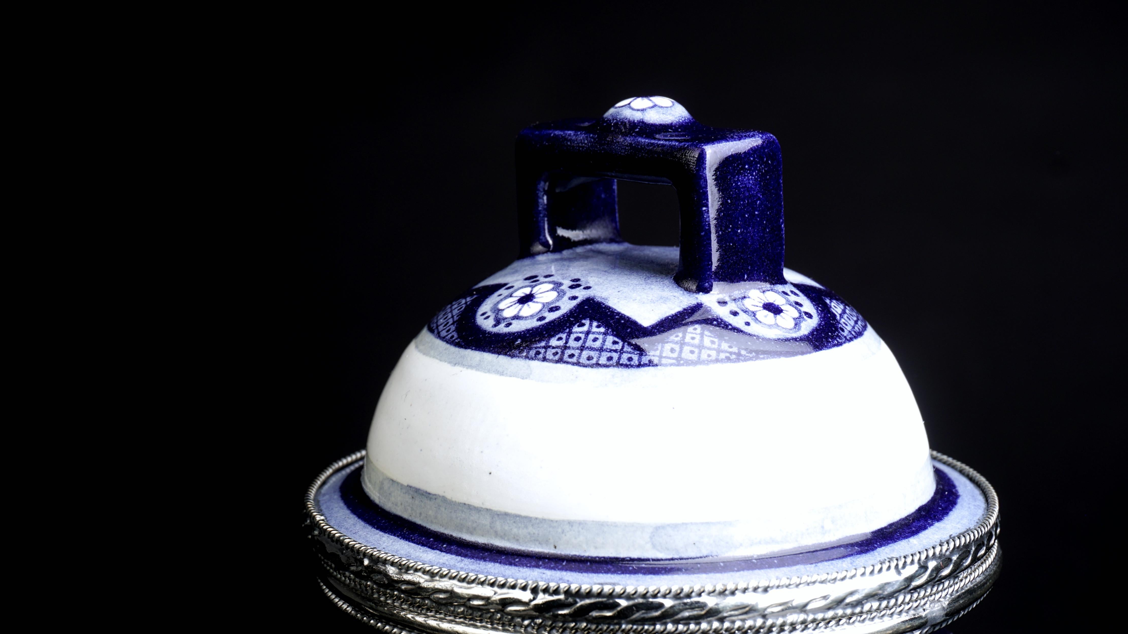 Ceramic and White Metal 'Alpaca' Jar with Hand Painted Motives In New Condition In Guadalajara, Jalisco