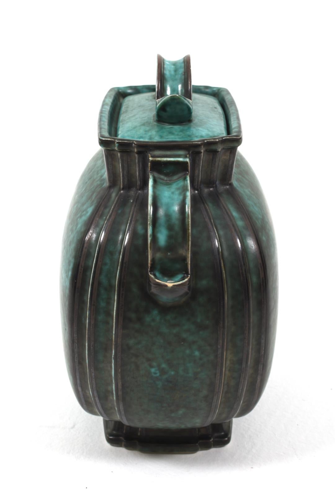 Milieu du XXe siècle Urne en céramique argentée de Wilhelm Kage pour Gustavsberg, années 1940 en vente