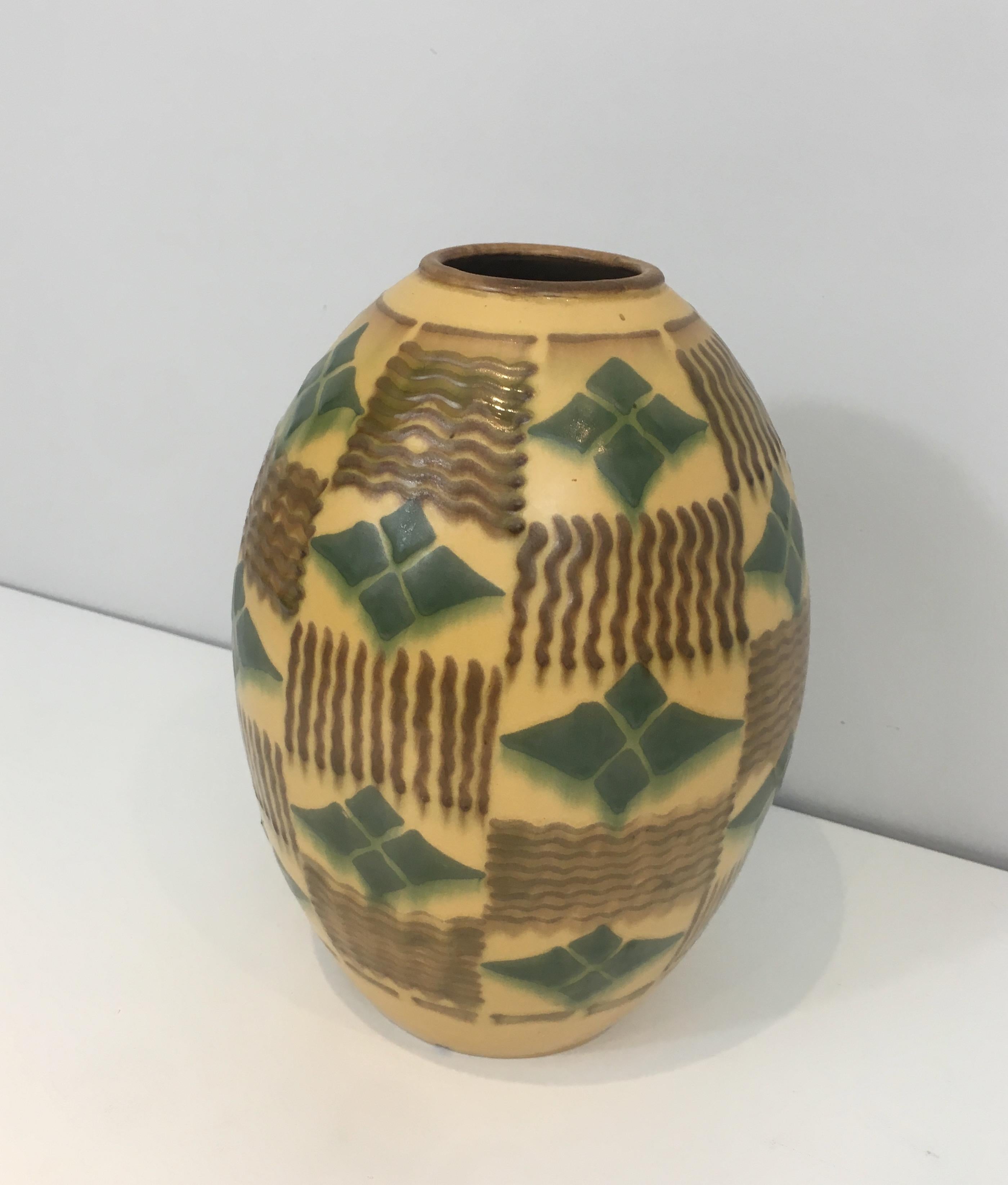 Ceramic Art Deco Vase, circa 1930 For Sale 5