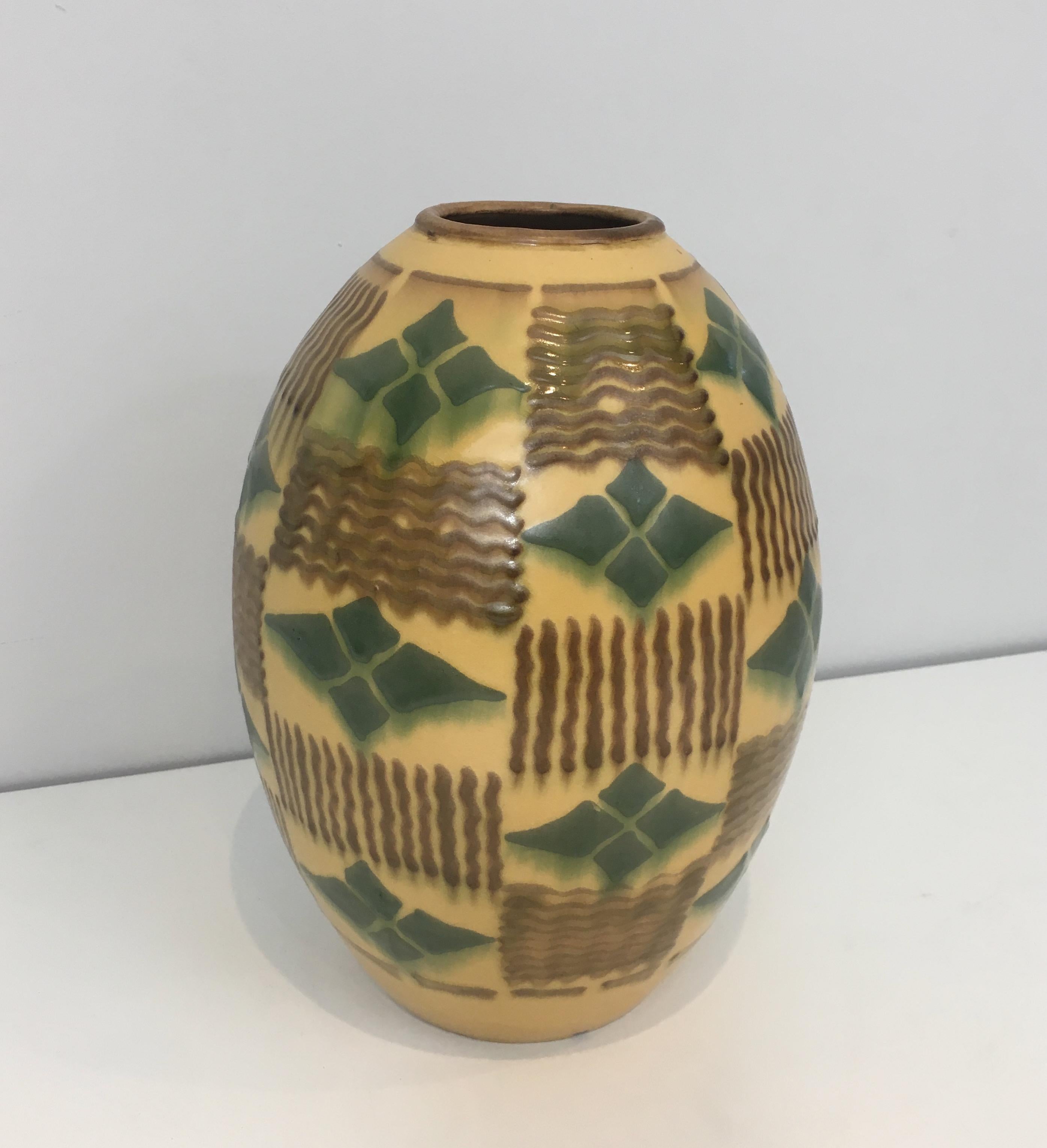 Ceramic Art Deco Vase, circa 1930 3