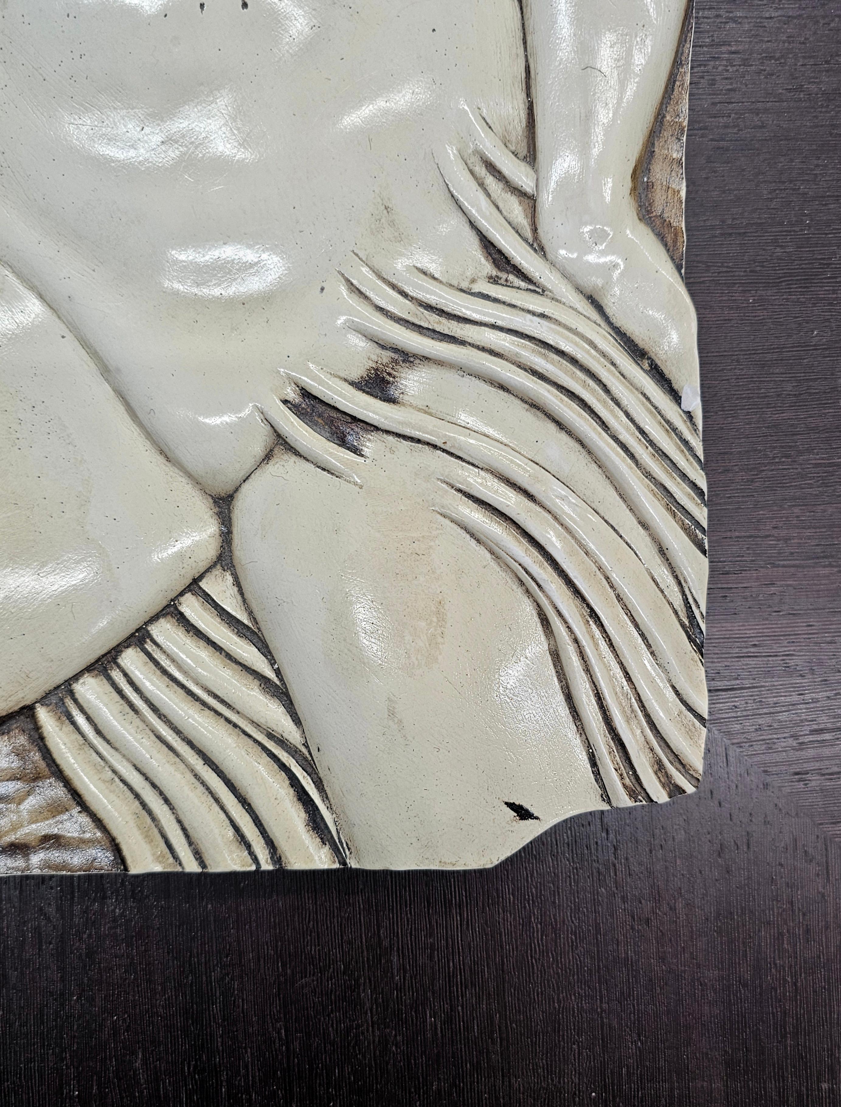 Escultura mural de cerámica Art Déco diseñada por el escultor yugoslavo Ivan Mestrovic Art Decó en venta