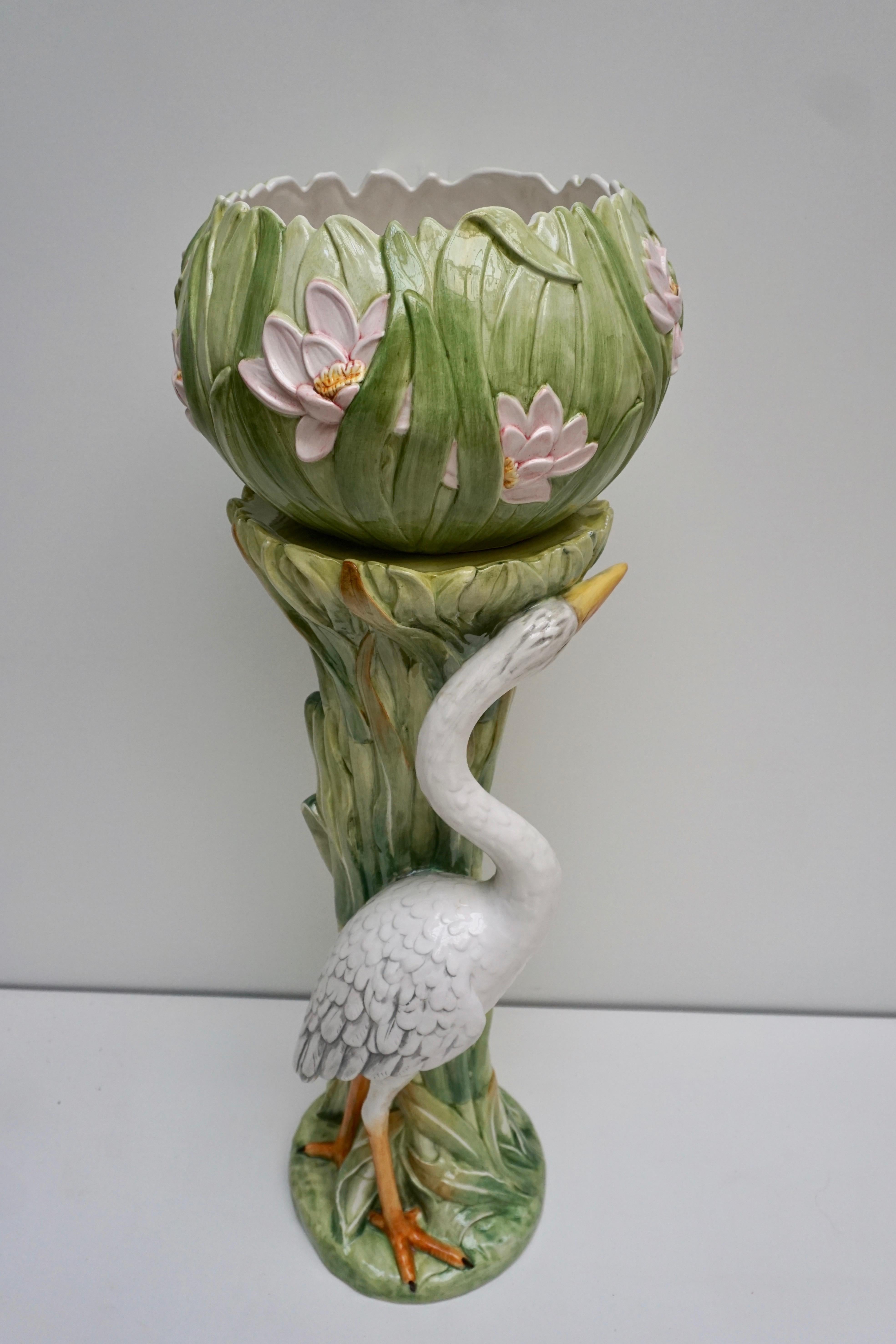 Piédestal et jardinière en majolique de style Art Nouveau italien, avec héron, dans le style de De en vente 3