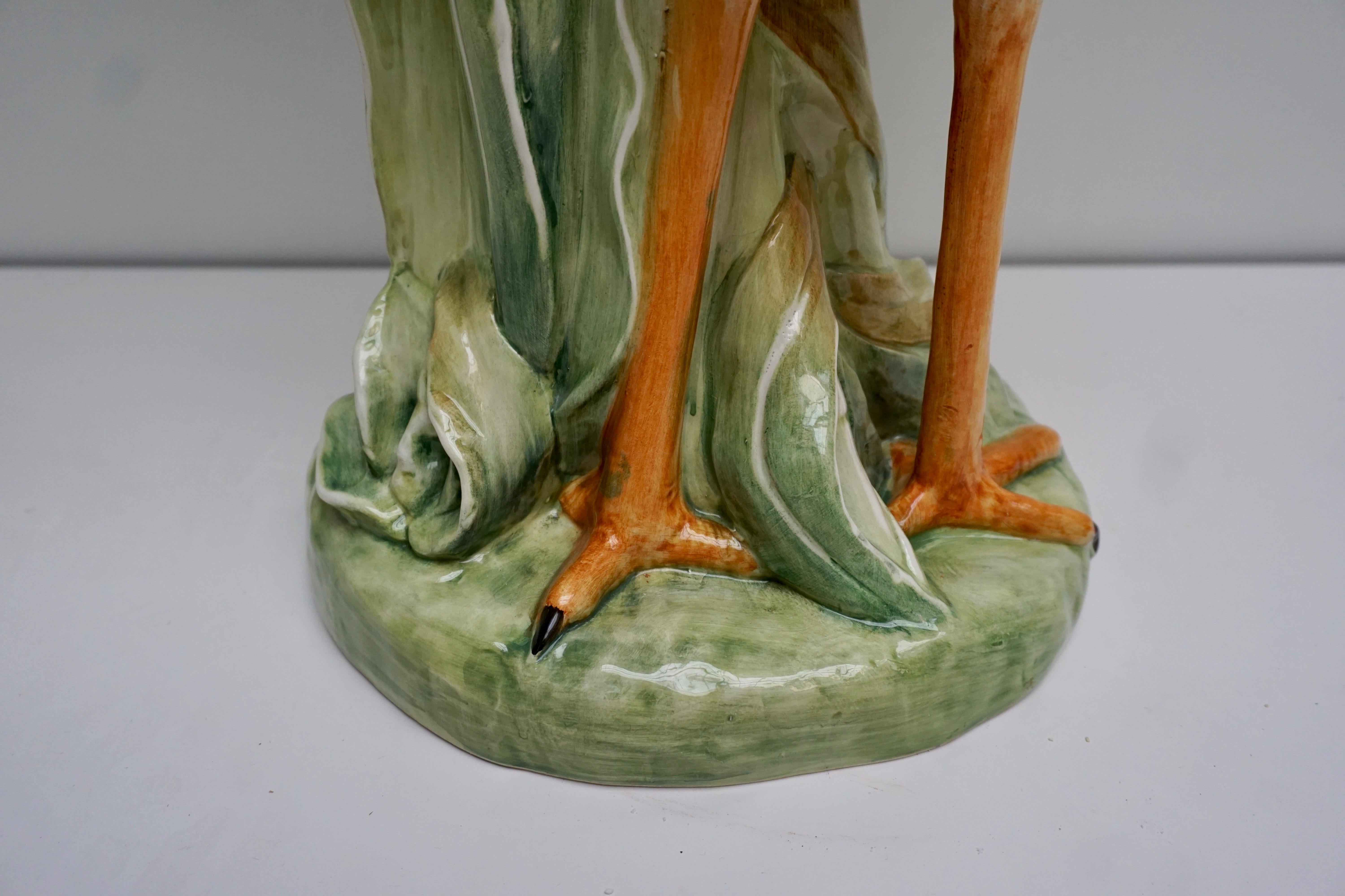 Piédestal et jardinière en majolique de style Art Nouveau italien, avec héron, dans le style de De en vente 7