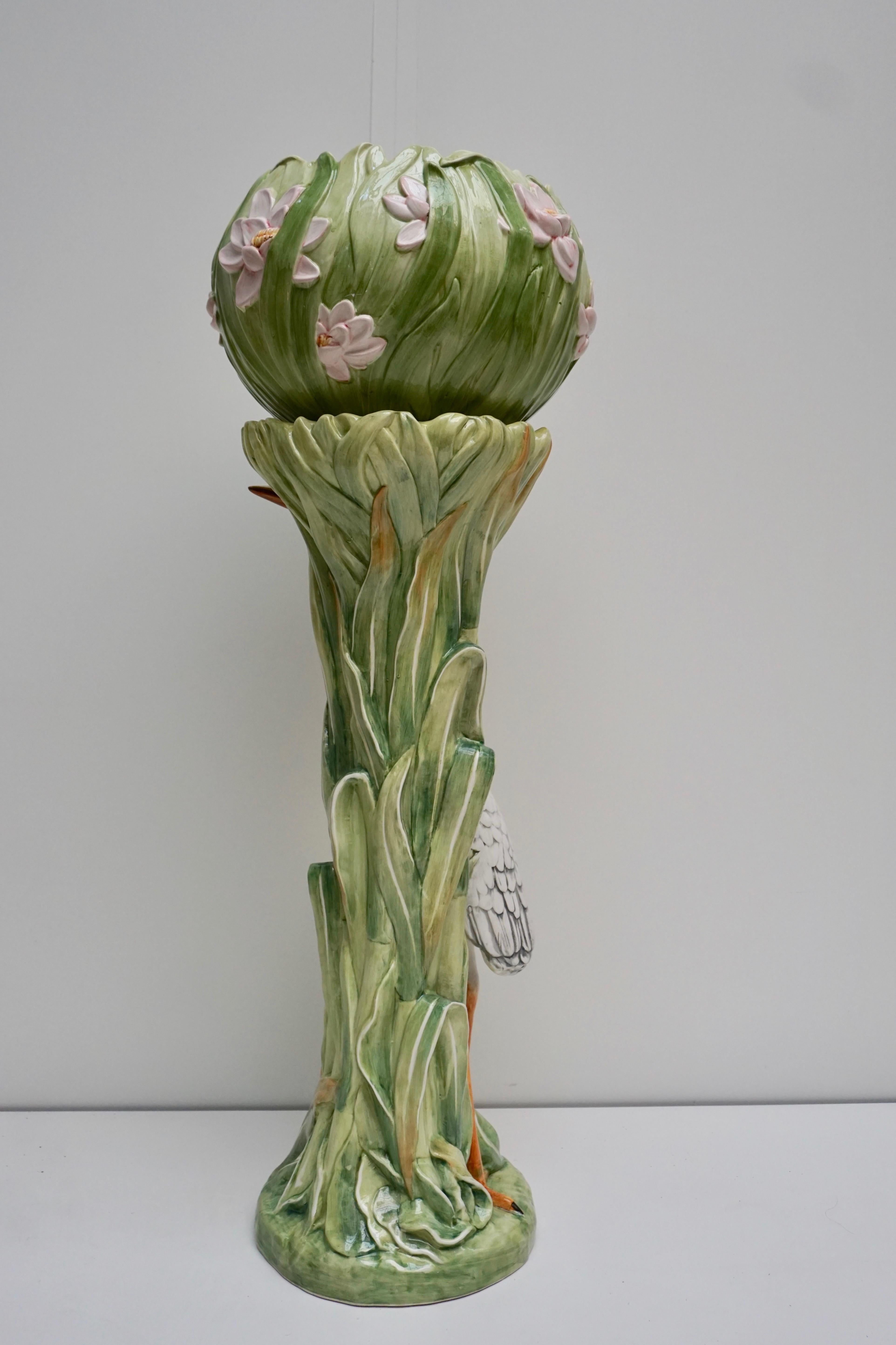 Piédestal et jardinière en majolique de style Art Nouveau italien, avec héron, dans le style de De en vente 8