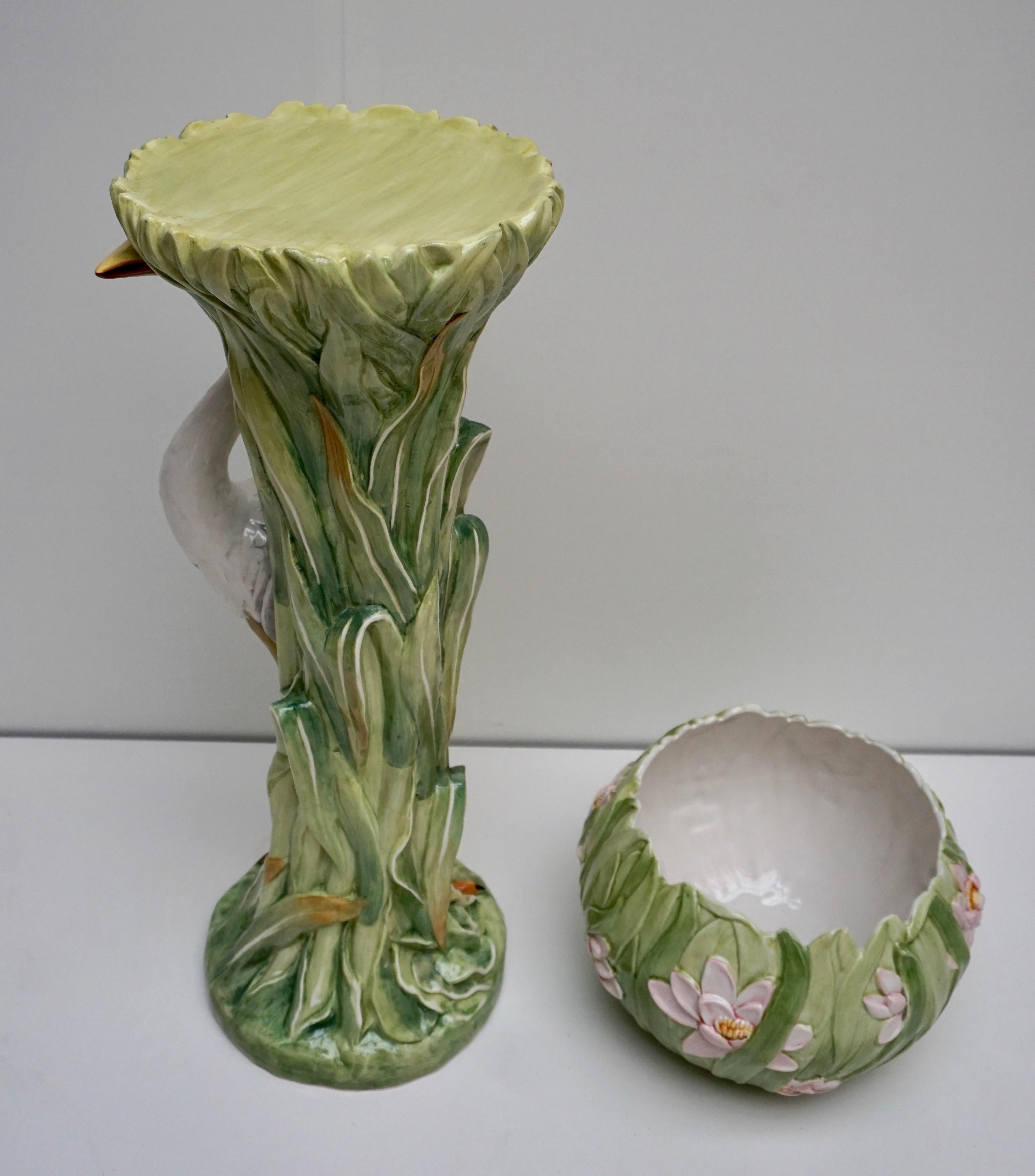 Piédestal et jardinière en majolique de style Art Nouveau italien, avec héron, dans le style de De en vente 11
