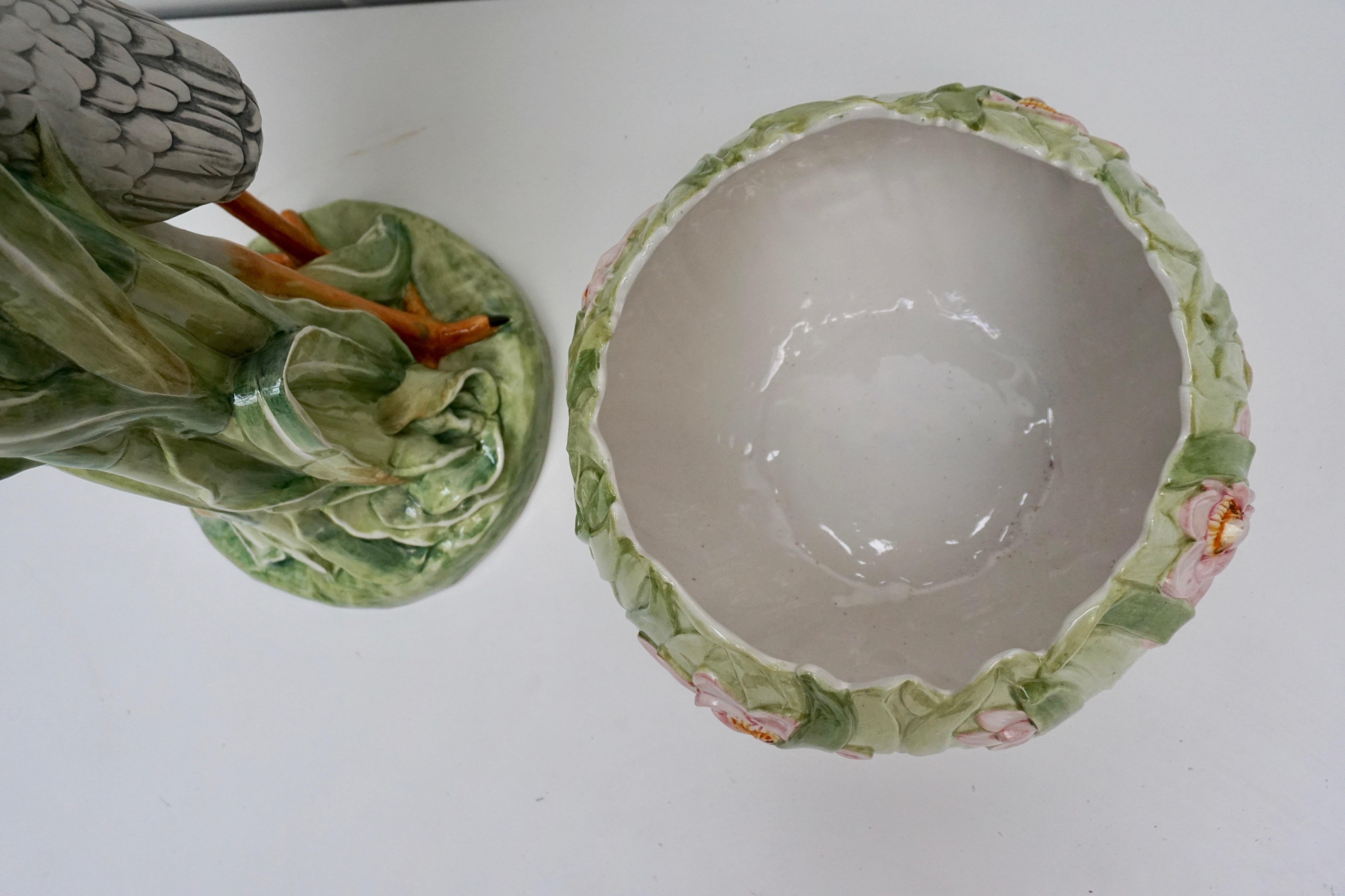 Piédestal et jardinière en majolique de style Art Nouveau italien, avec héron, dans le style de De en vente 12