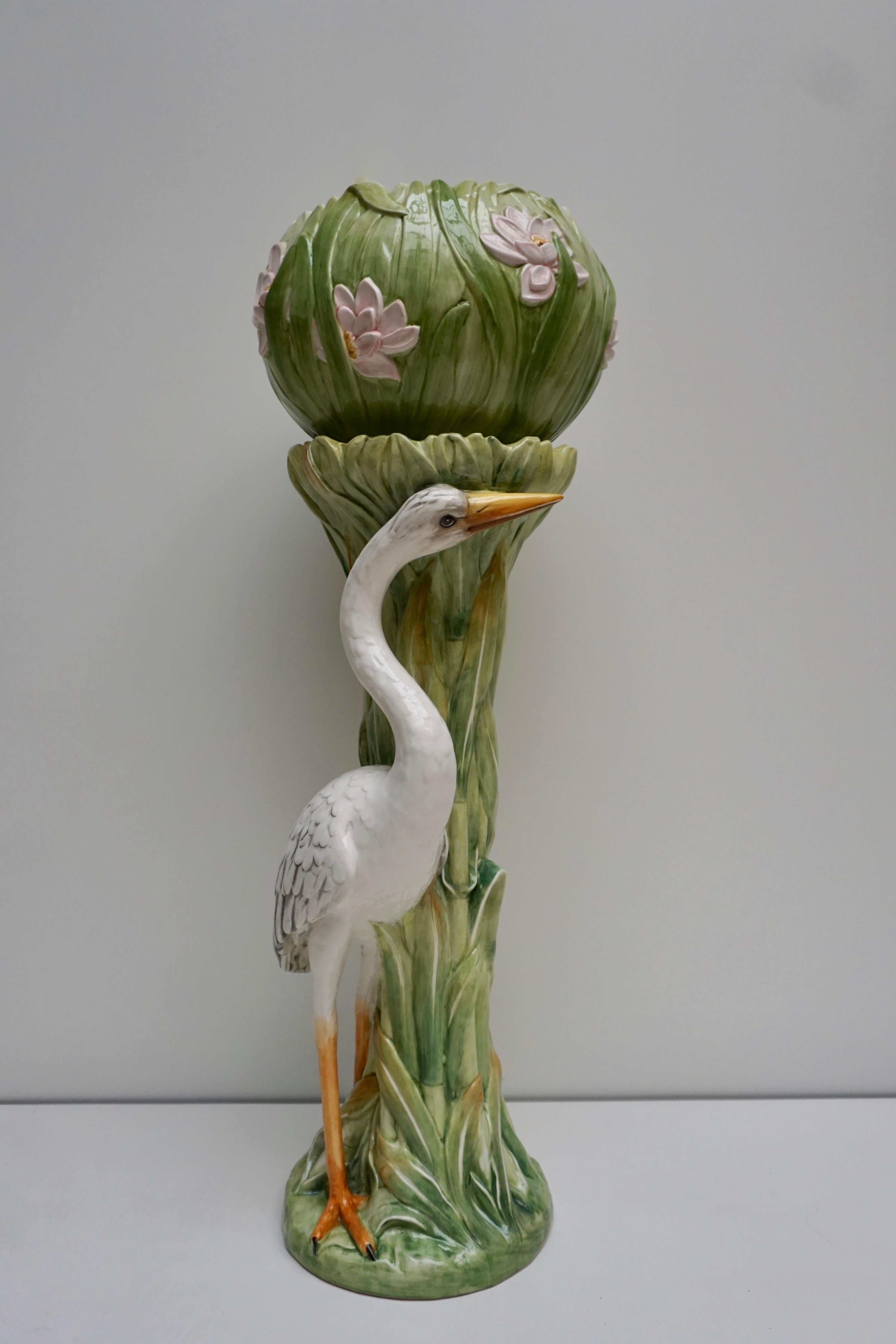Piédestal et jardinière en majolique de style Art Nouveau italien, avec héron, dans le style de De Bon état - En vente à Antwerp, BE