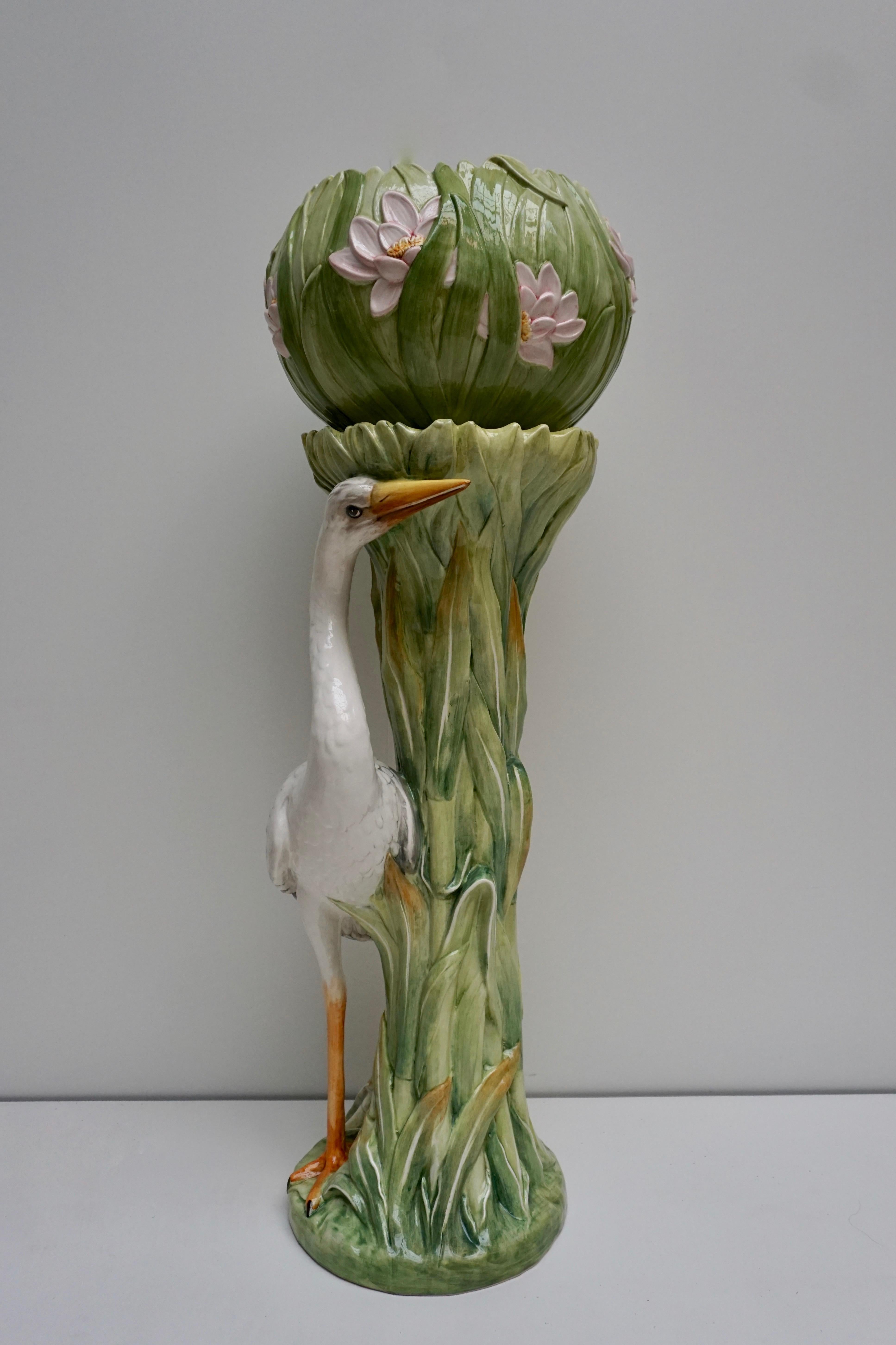 20ième siècle Piédestal et jardinière en majolique de style Art Nouveau italien, avec héron, dans le style de De en vente