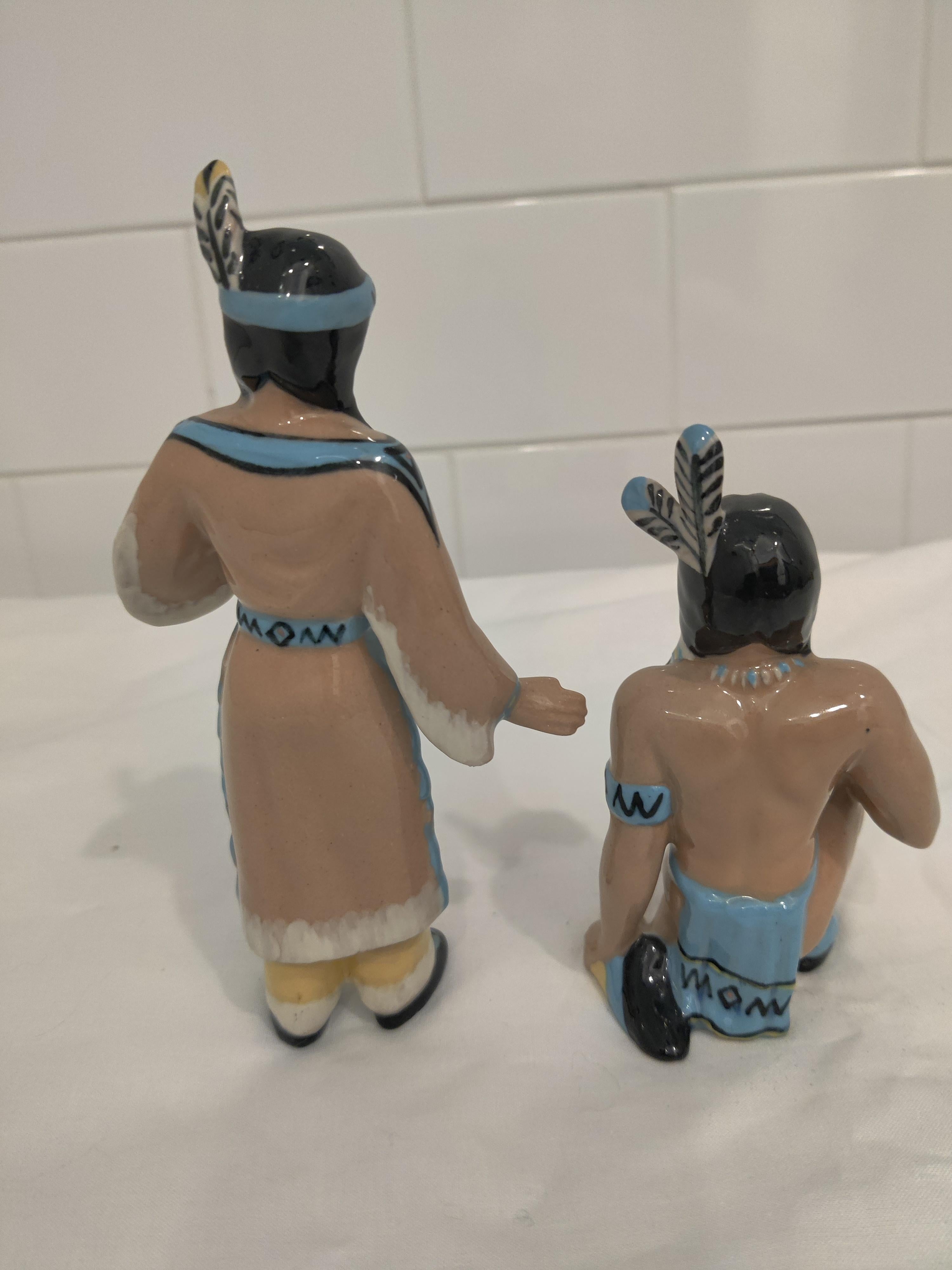 Américain Paire de figurines indiennes Ceramic Arts Studio en vente