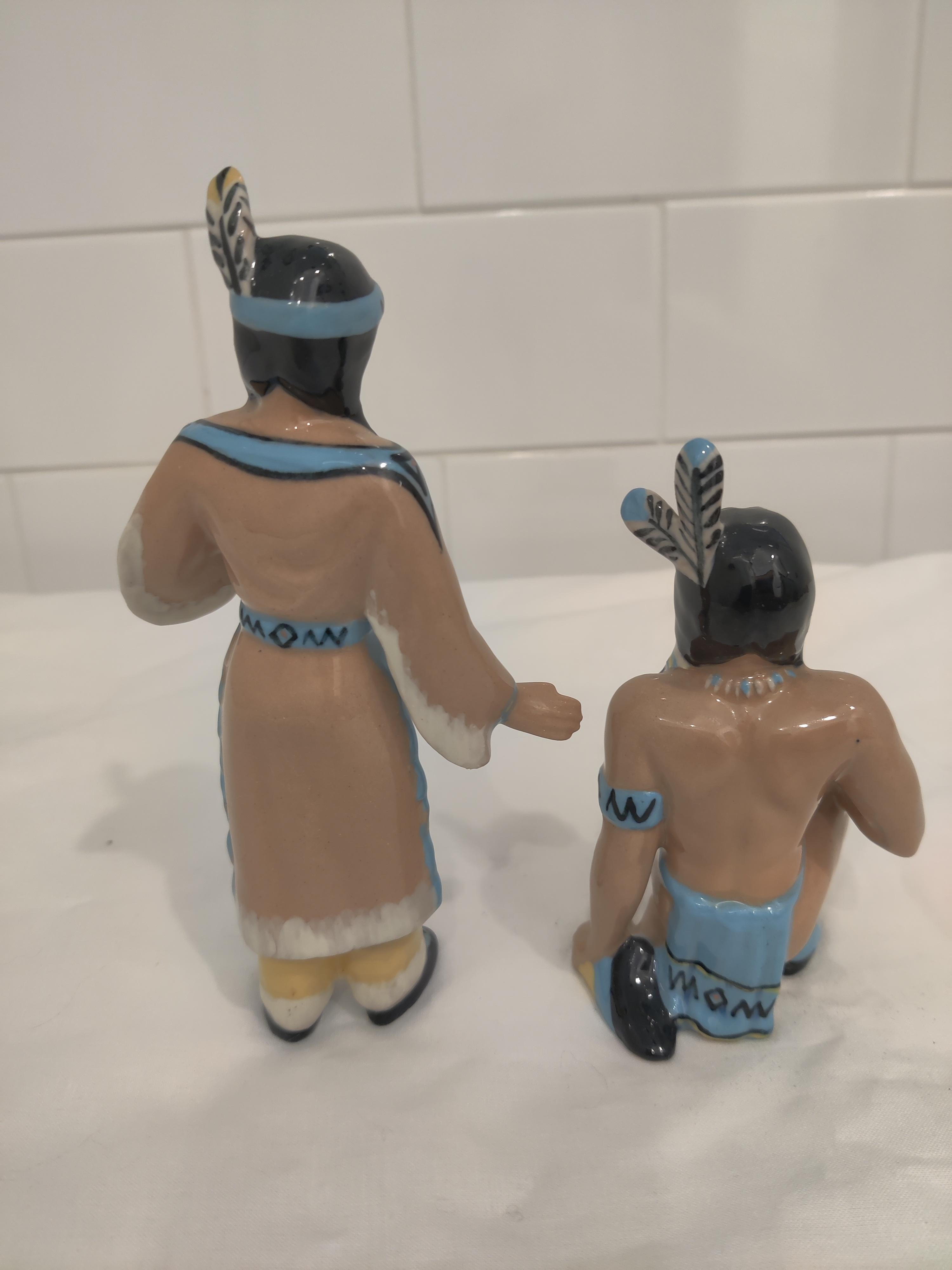 Paire de figurines indiennes Ceramic Arts Studio Bon état - En vente à Cincinnati, OH