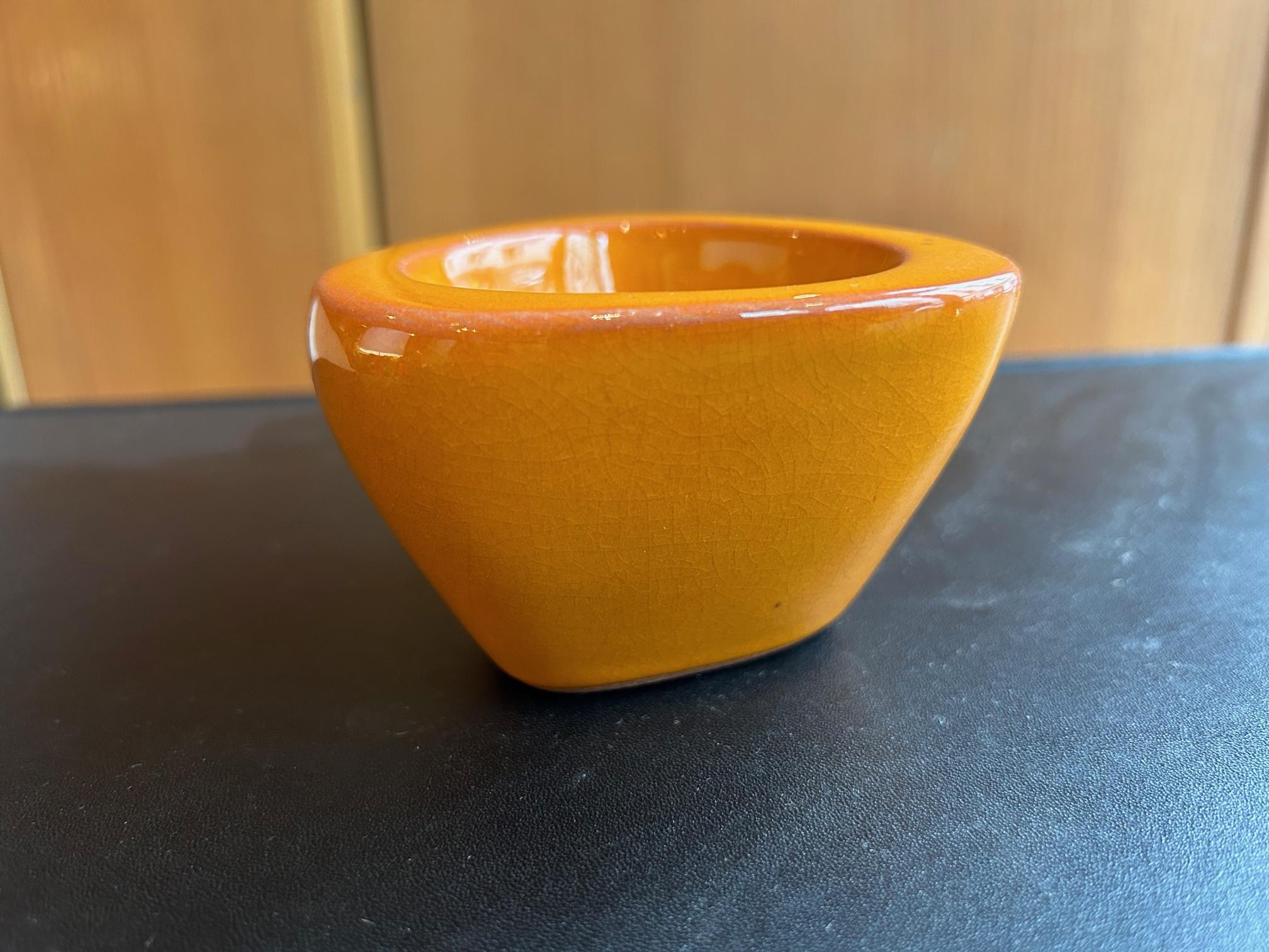Mid-20th Century Ceramic Ashtray/Bowl 