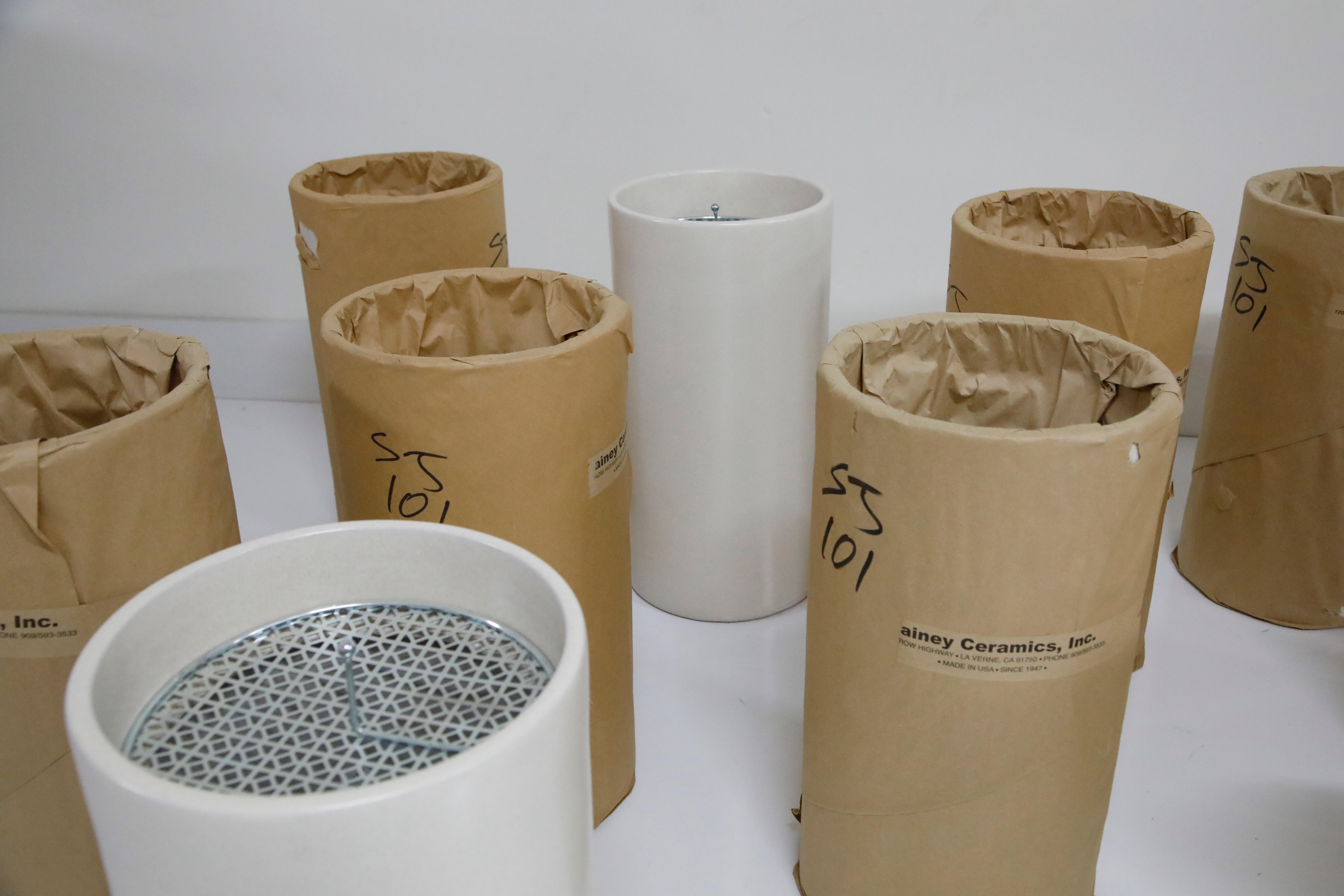 Keramik-Aschenbecherkeramik von Gainey Ceramics, für den Innen- oder Außenbereich, neu, auf Lager im Angebot 9