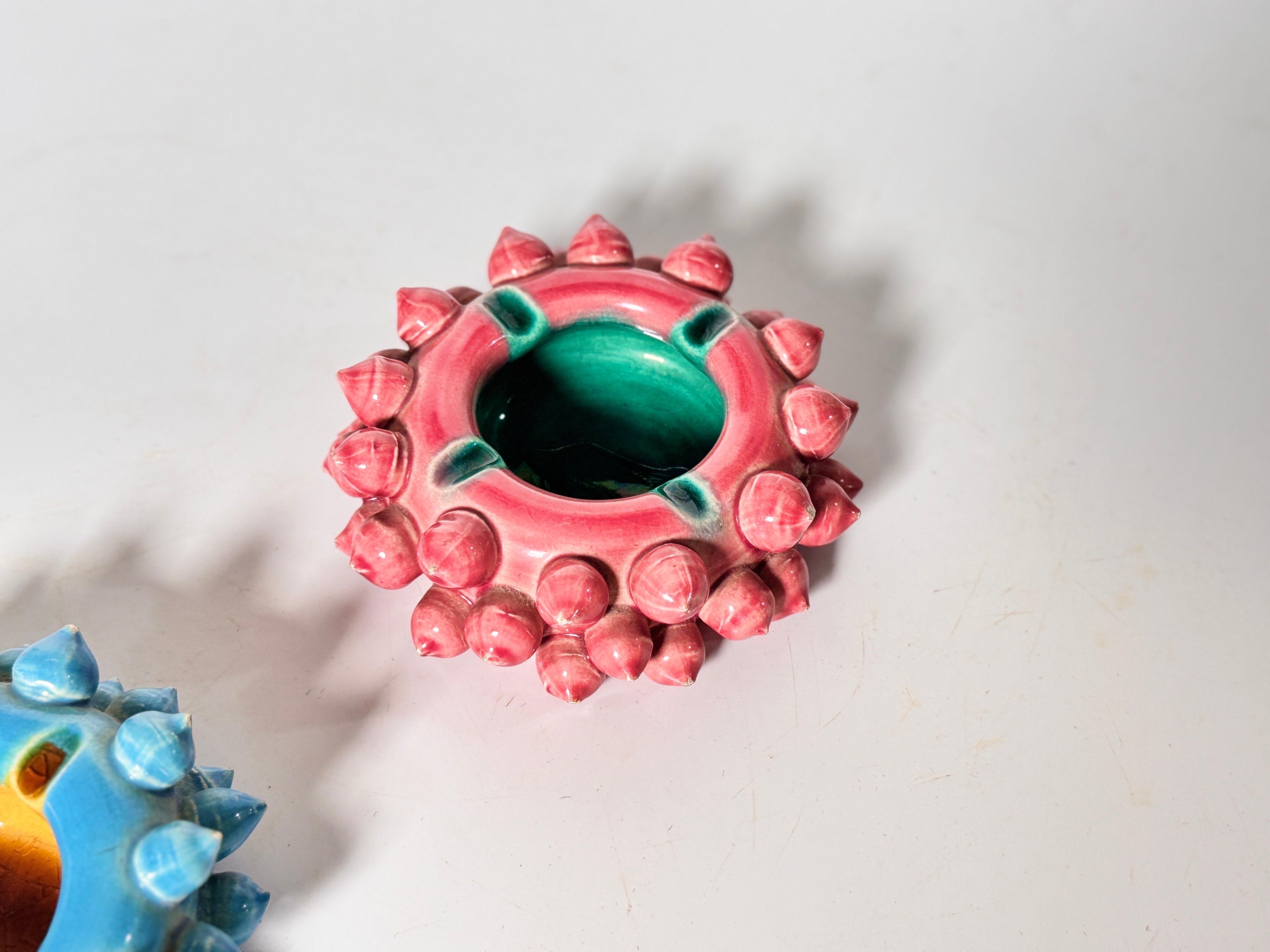Mid-Century Modern Ceramic Ashtrays blue and Pink color from France 1960 Rond Shape For Sale
