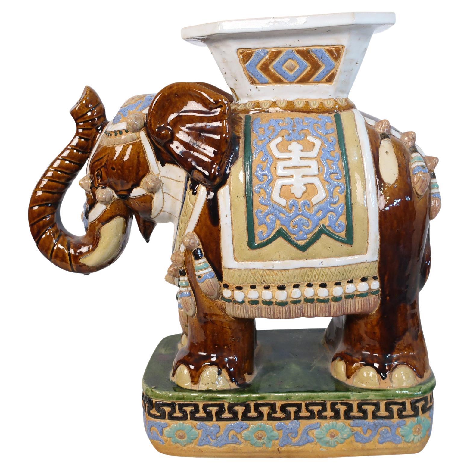 Tabouret de jardin éléphant asiatique en céramique marron et or