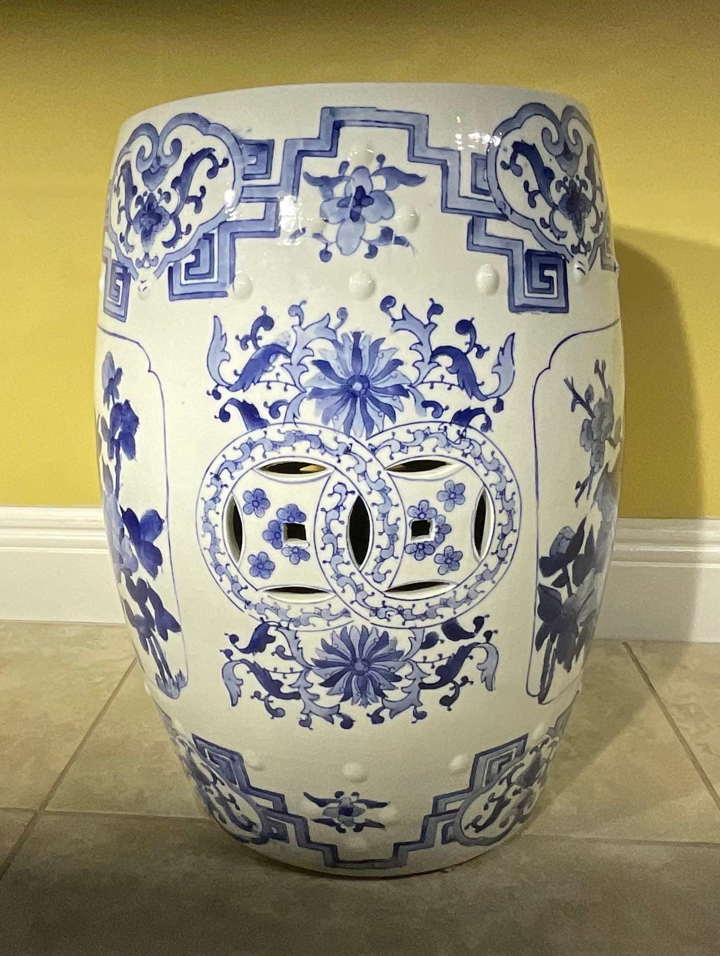 Ceramic Asian Garden Seat in Blue and White Floral Motifs In Good Condition For Sale In Delray Beach, FL